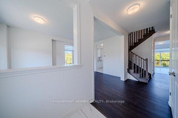512 Trevor Street photo 4