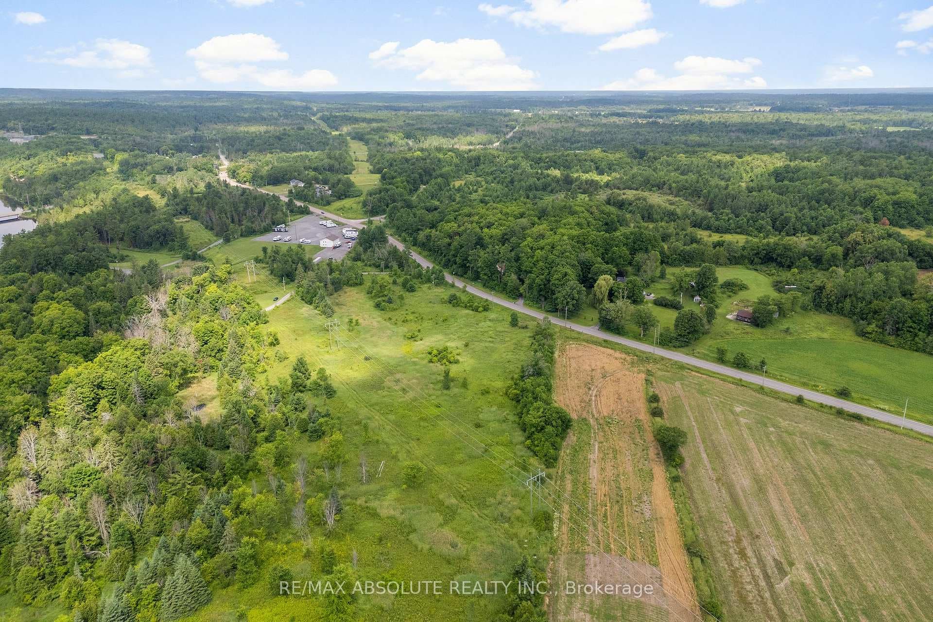 702 Part 16 Flat Rapids Road photo 2