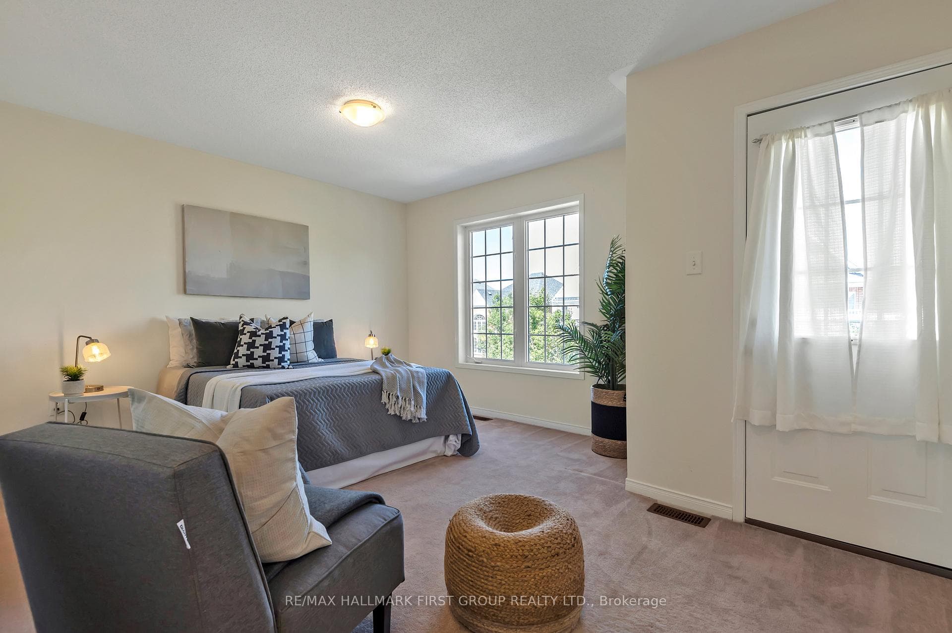 90 Moynahan Crescent photo 20