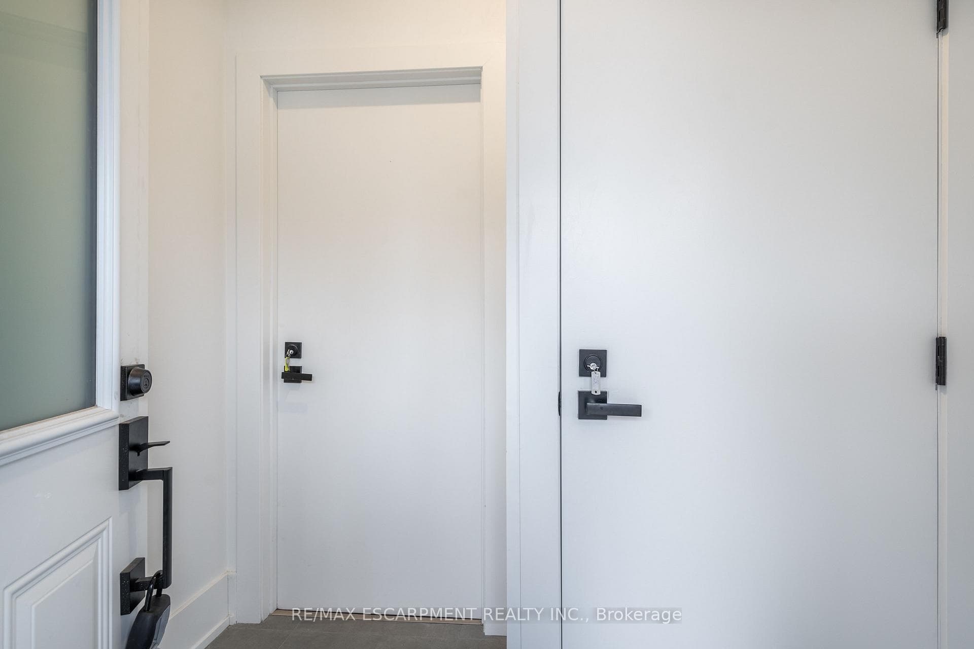 204 Balsam Avenue photo 5