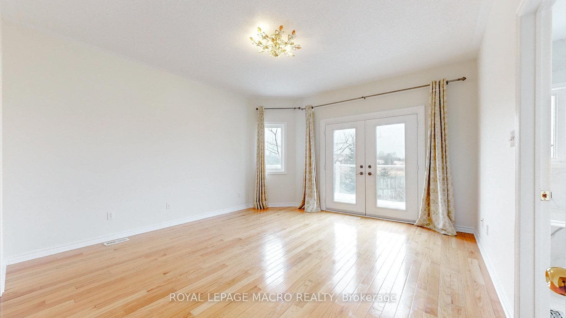 529 Reeves Way Boulevard photo 26