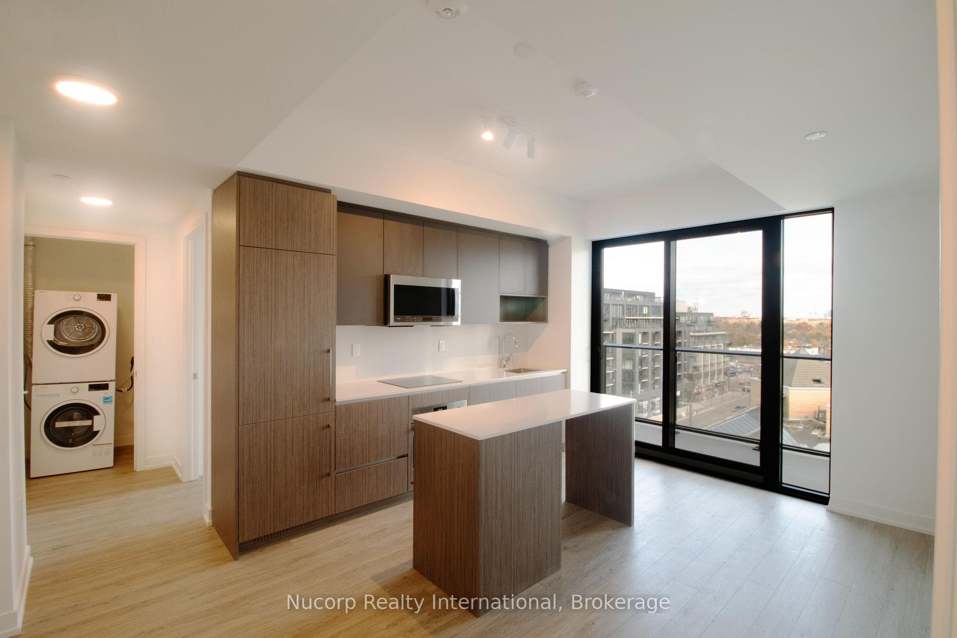 799 The Queensway N/A Unit 807 photo 4