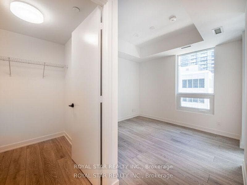 108 Peter Street Unit 1007 photo 16