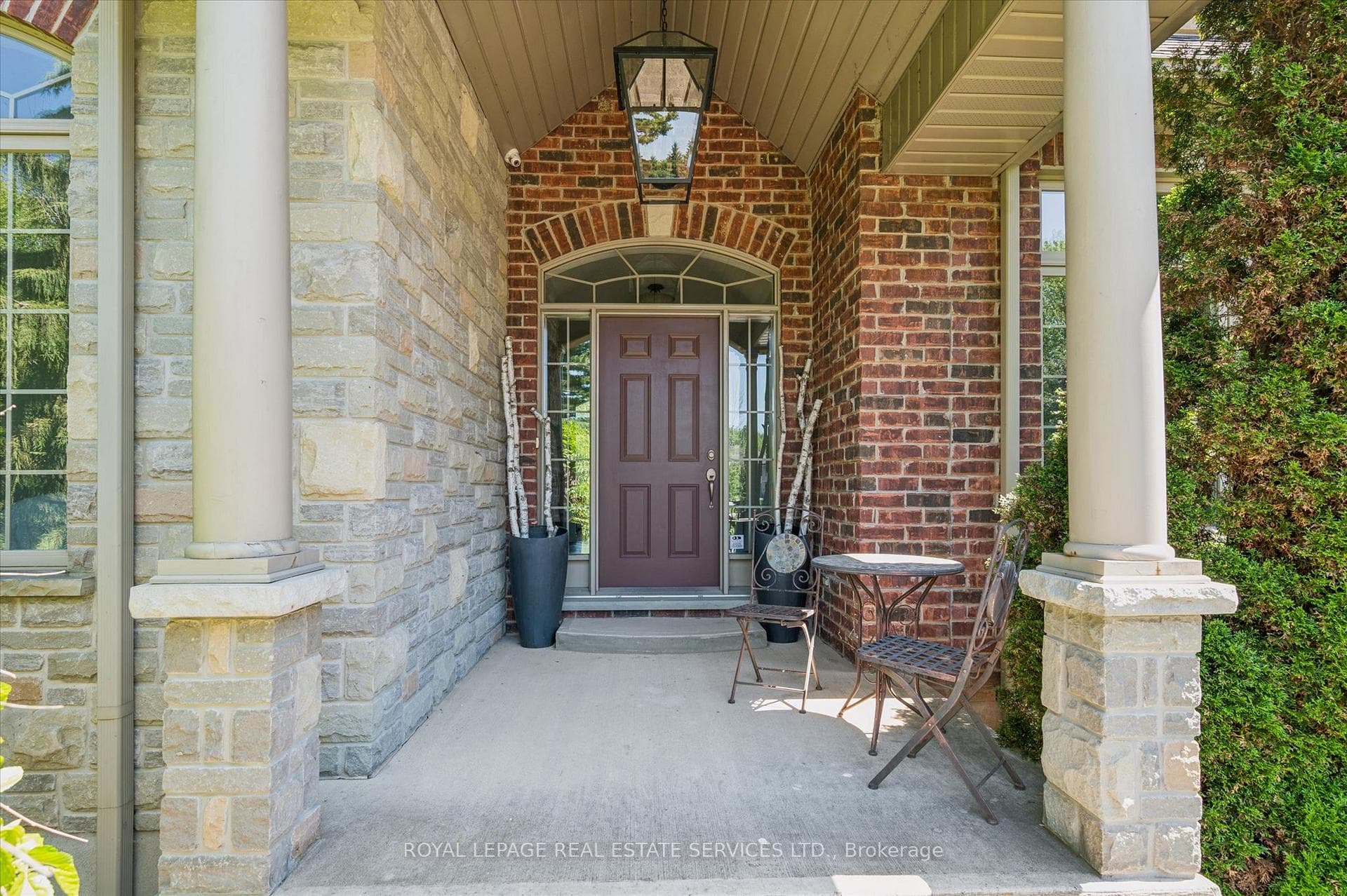 Exceptional Curb Appeal w/a Stone & Brick Exterior