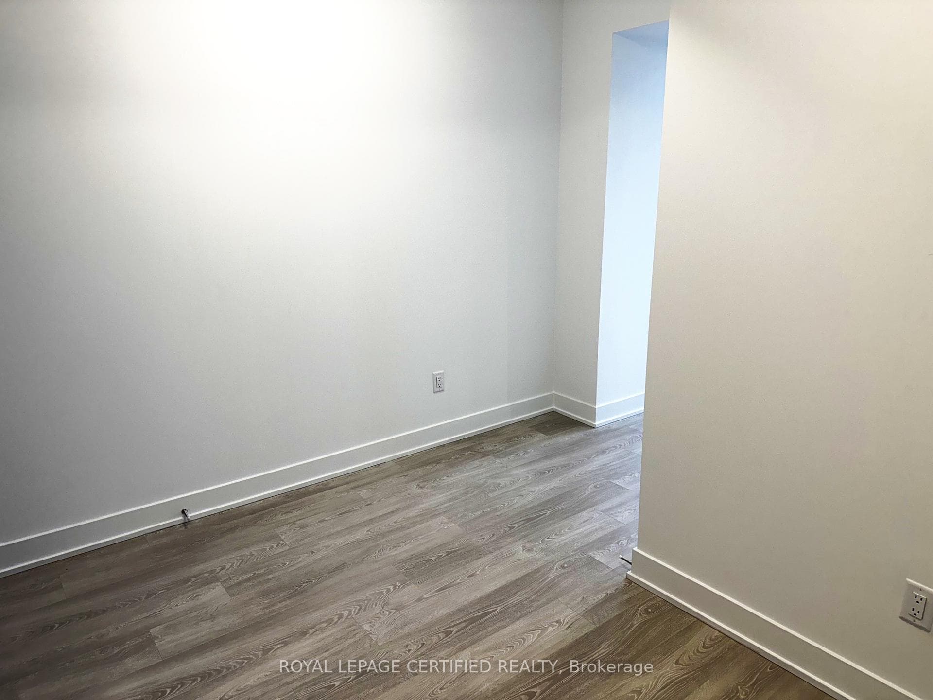 2425 Simcoe Street Unit 2101 photo 8