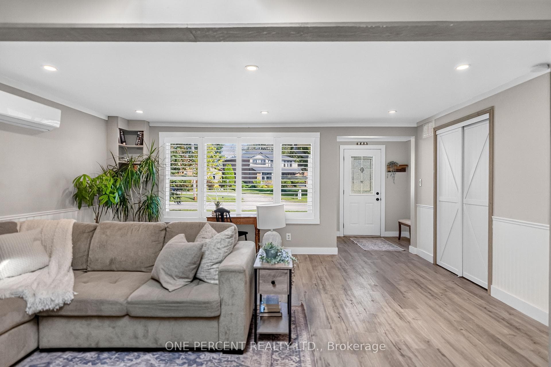 608 BROADVIEW Avenue photo 8