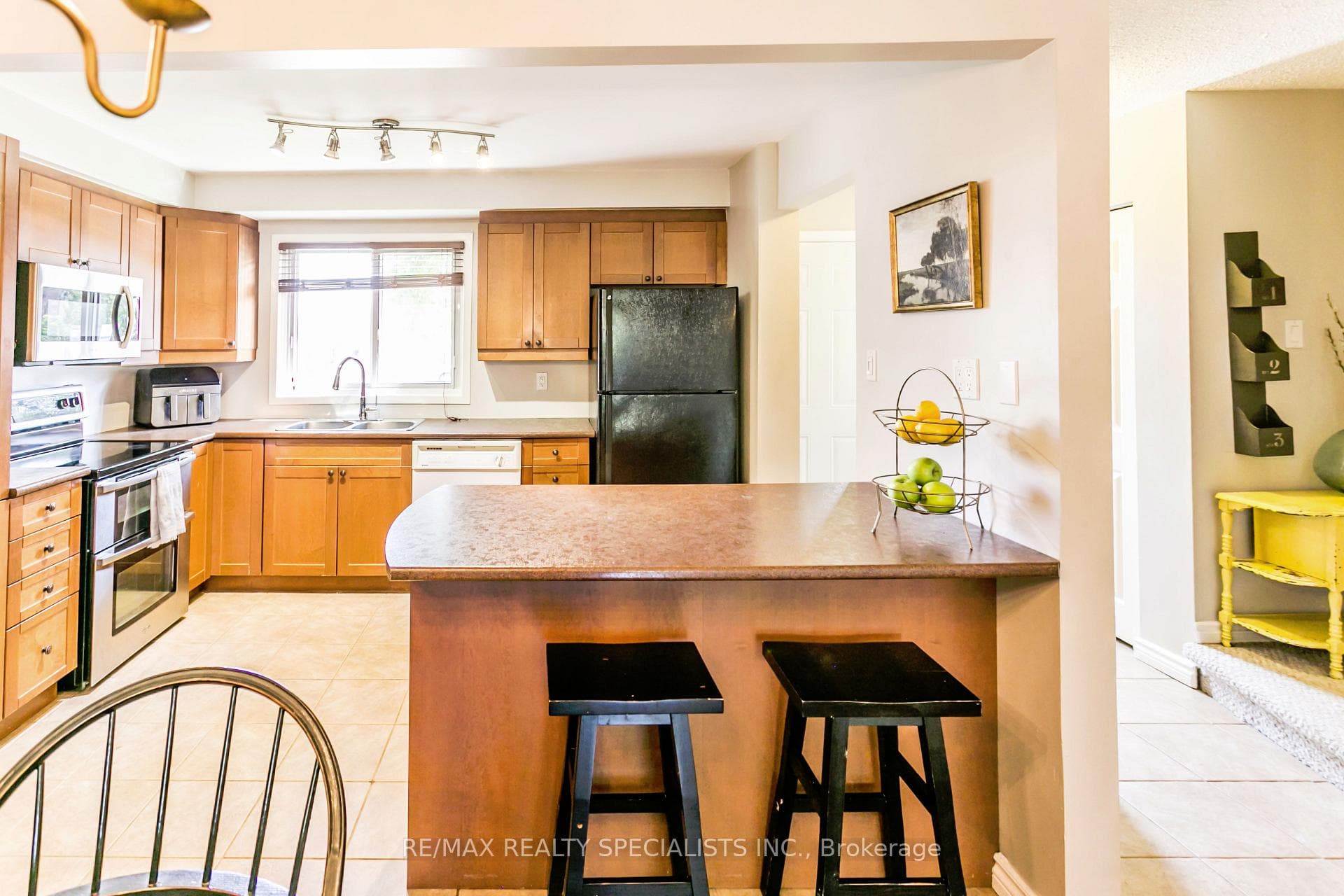 2779 Gananoque Drive Unit 84 photo 7