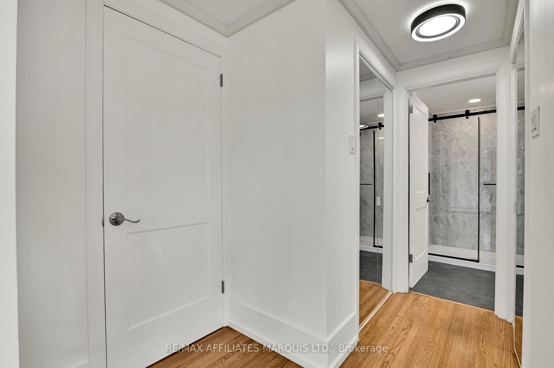 1603 Peter Street photo 30