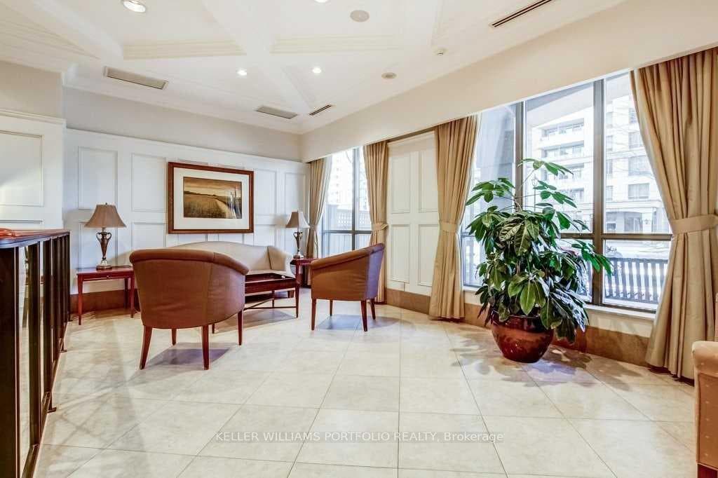 5229 Dundas Street Unit 707 photo 15