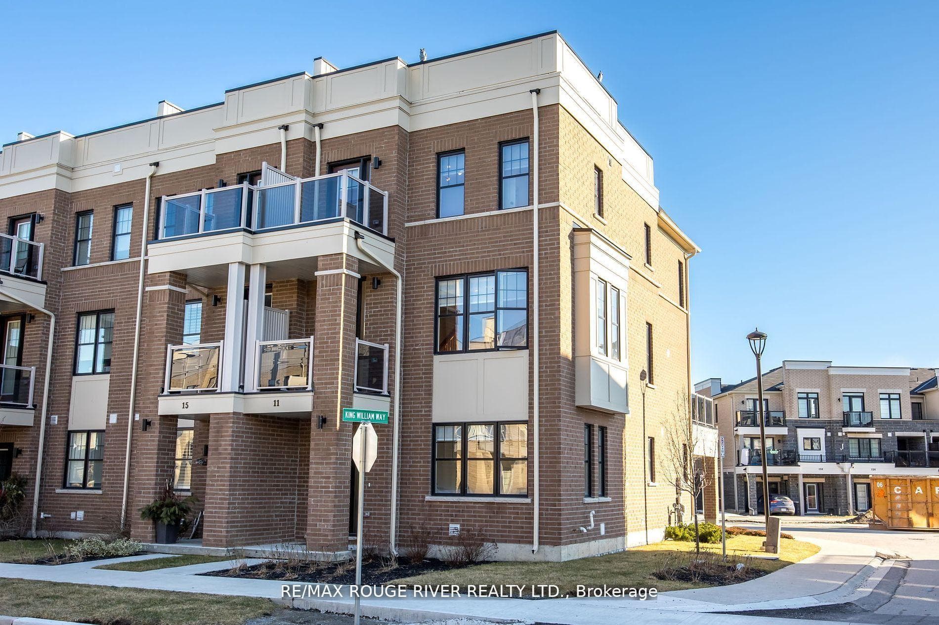 11 Clarington Boulevard photo 2