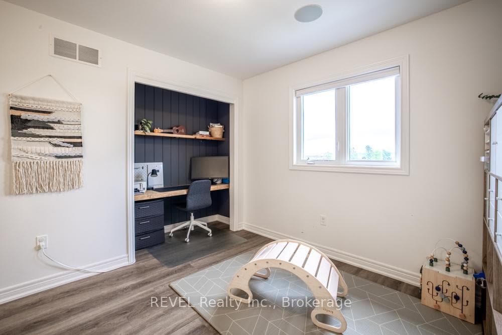 68 Summersides Boulevard photo 24