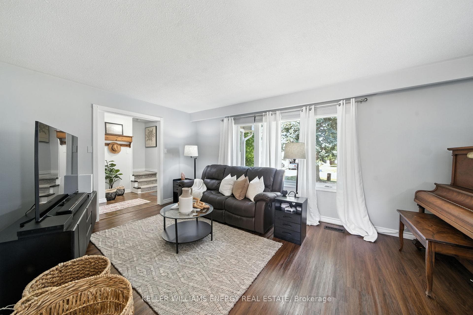 667 Fife Court photo 5