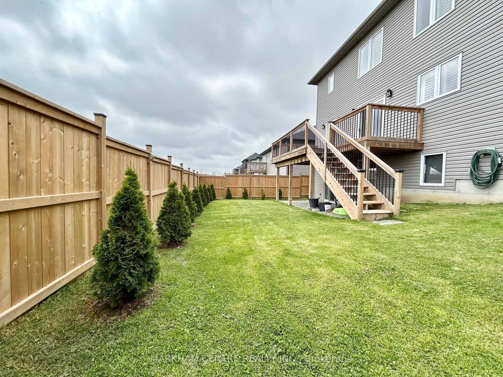 25 Dennis Drive photo 5