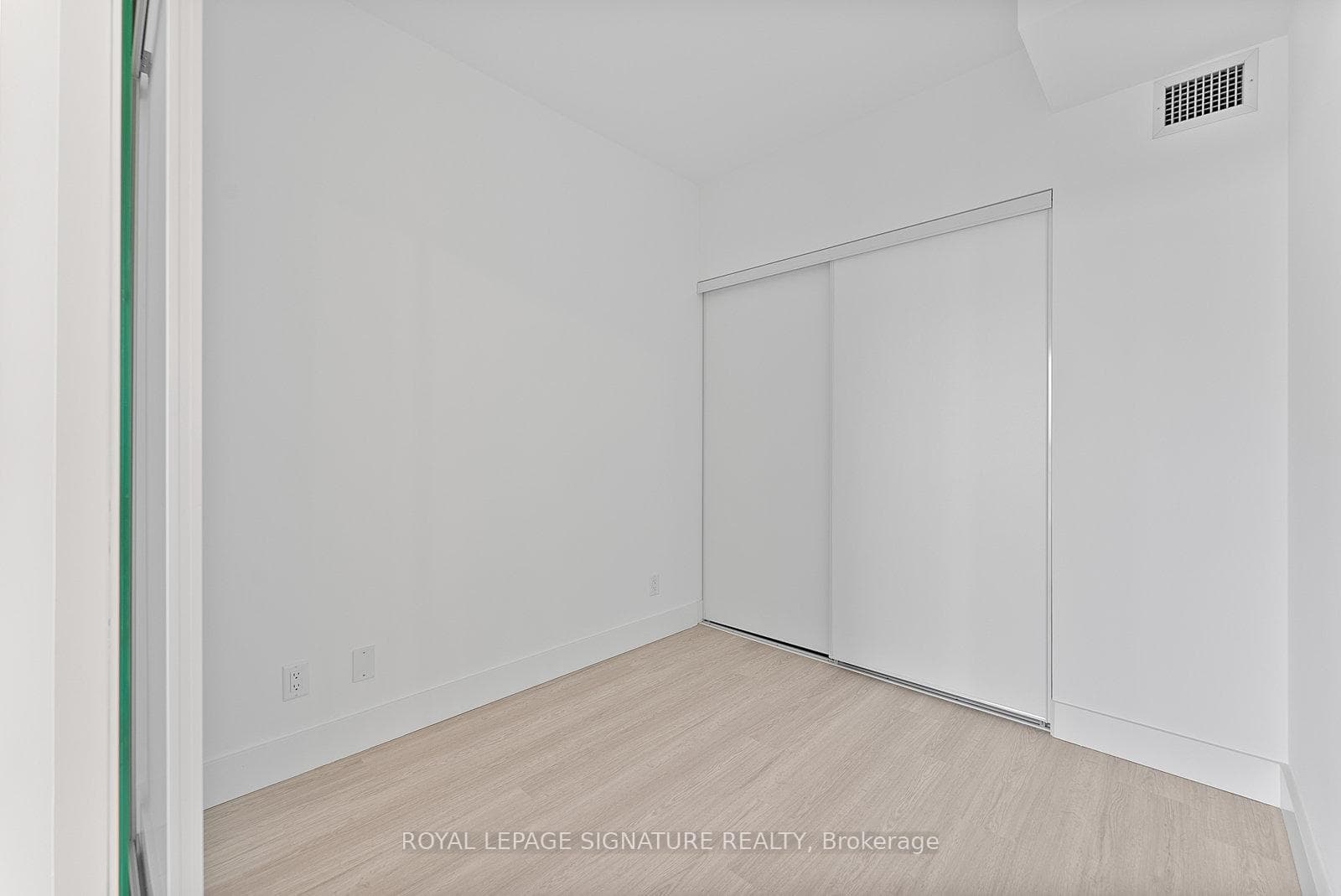 625 Sheppard Avenue Unit 529 photo 27