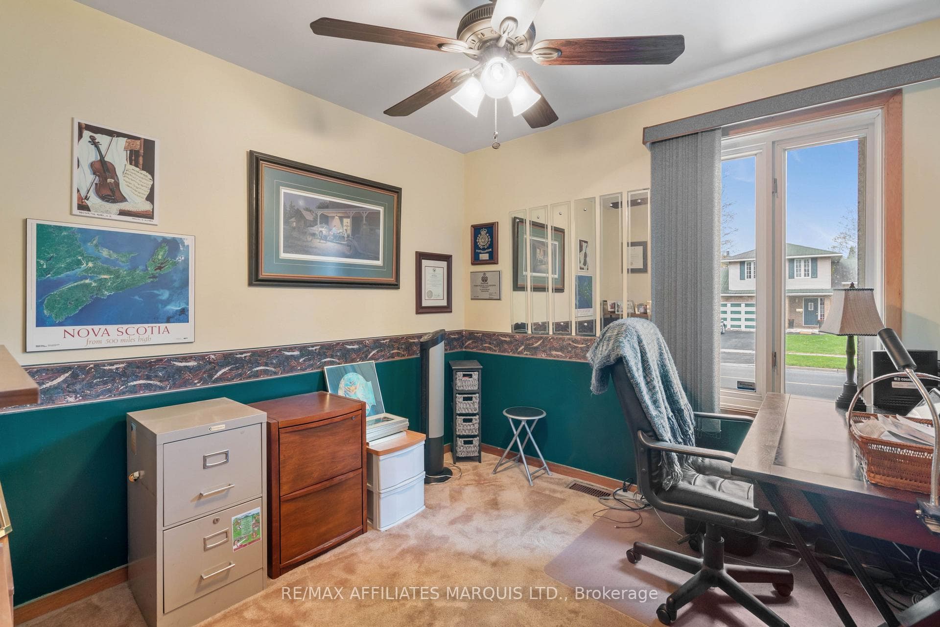 1412 Lochiel Street photo 22