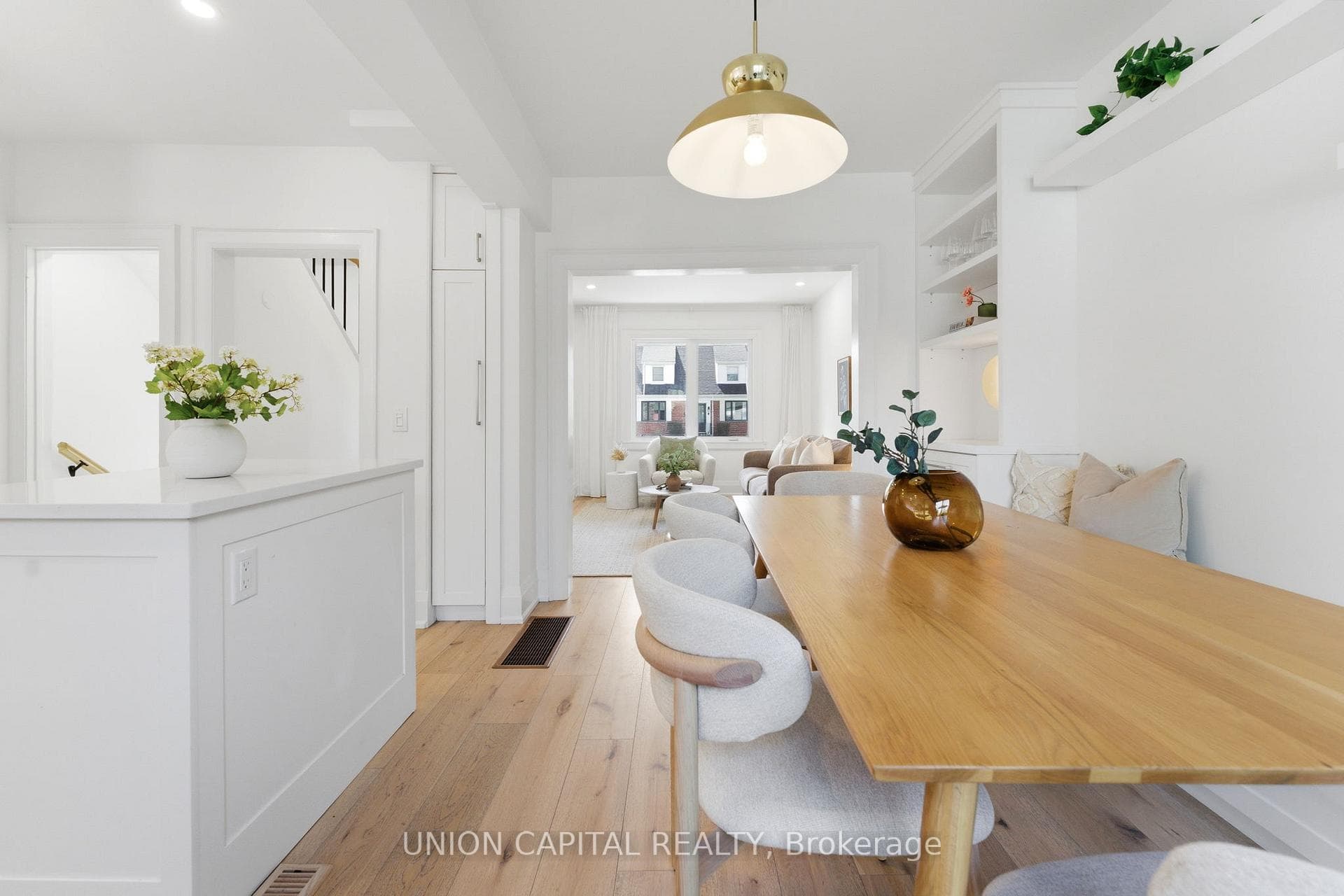 72 Robert Street photo 12