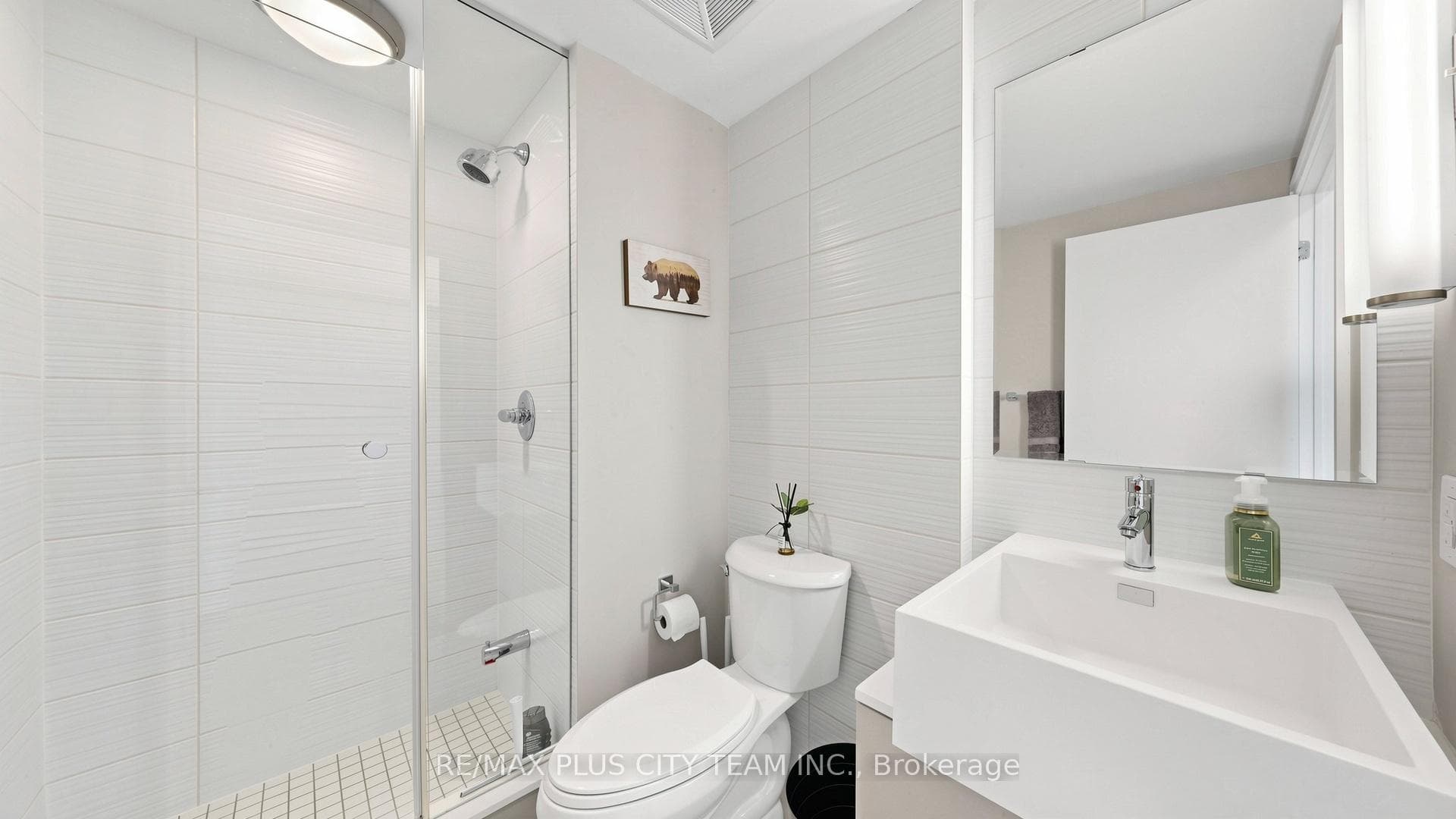 5 Hanna Avenue Unit 434 photo 10
