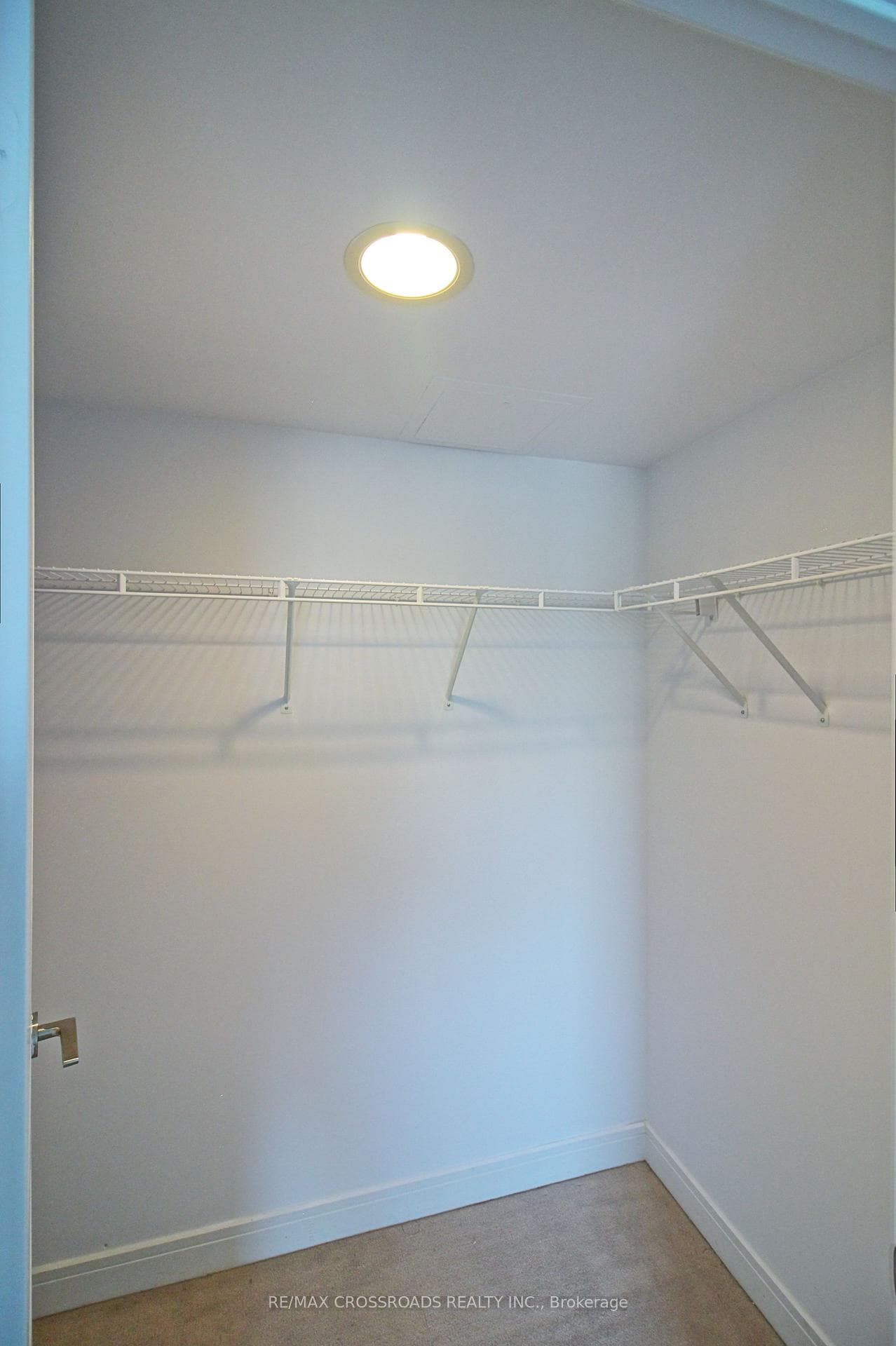 31 Bales Avenue Unit 2102 photo 8