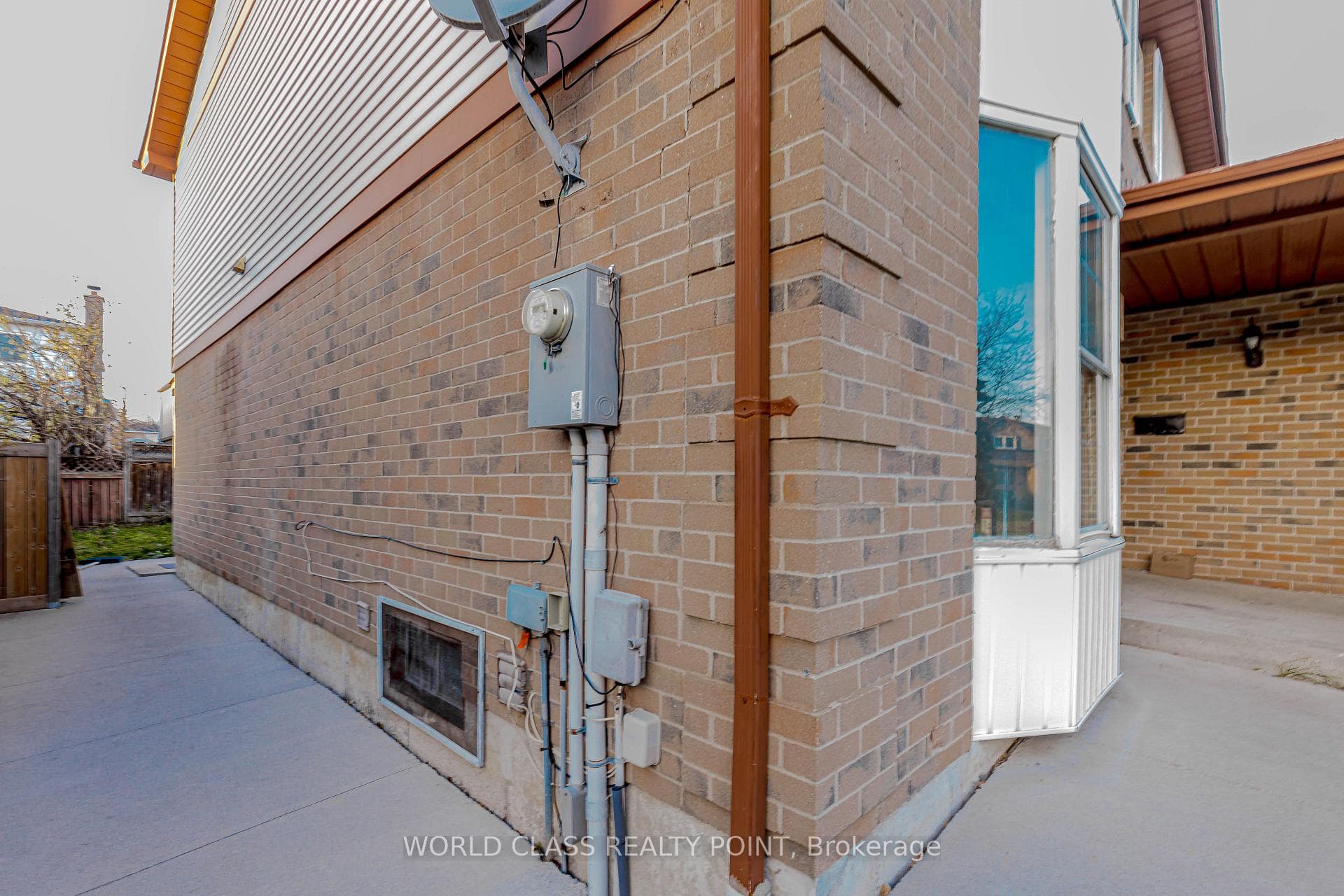 76 Moffatt Avenue photo 28
