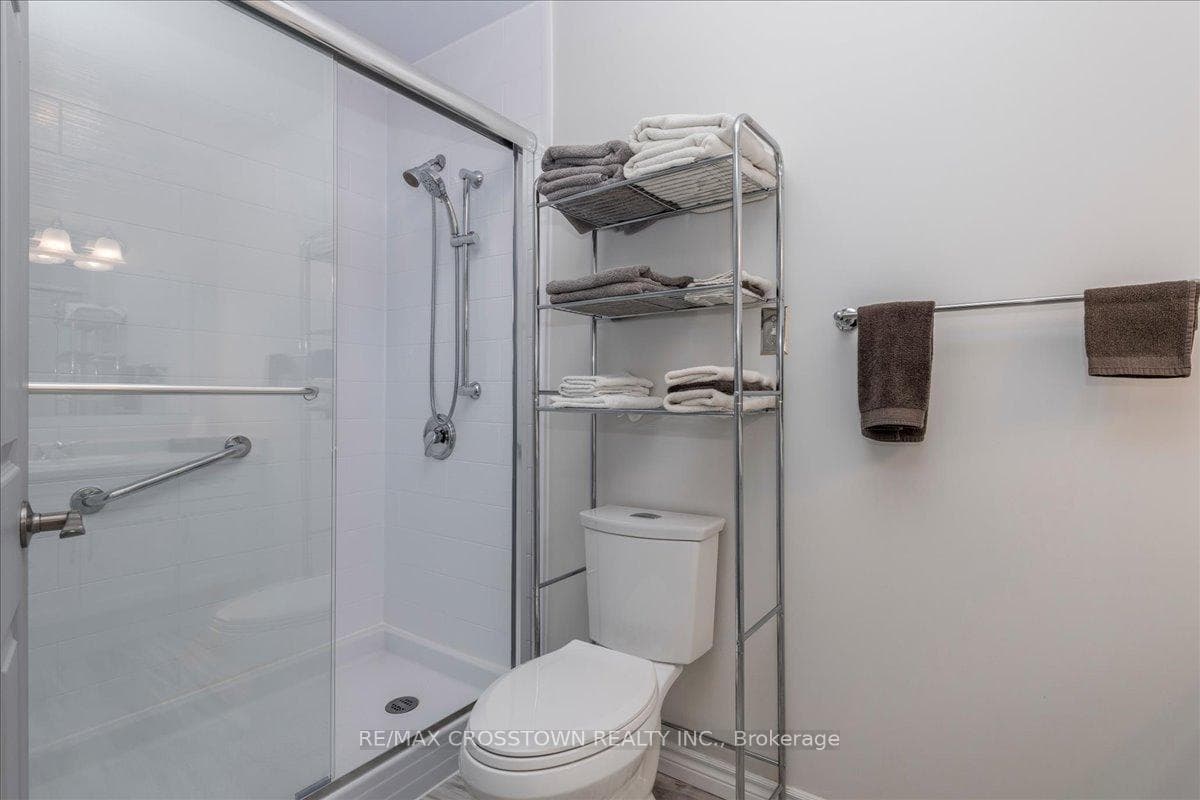 1170 Arnold Street photo 17