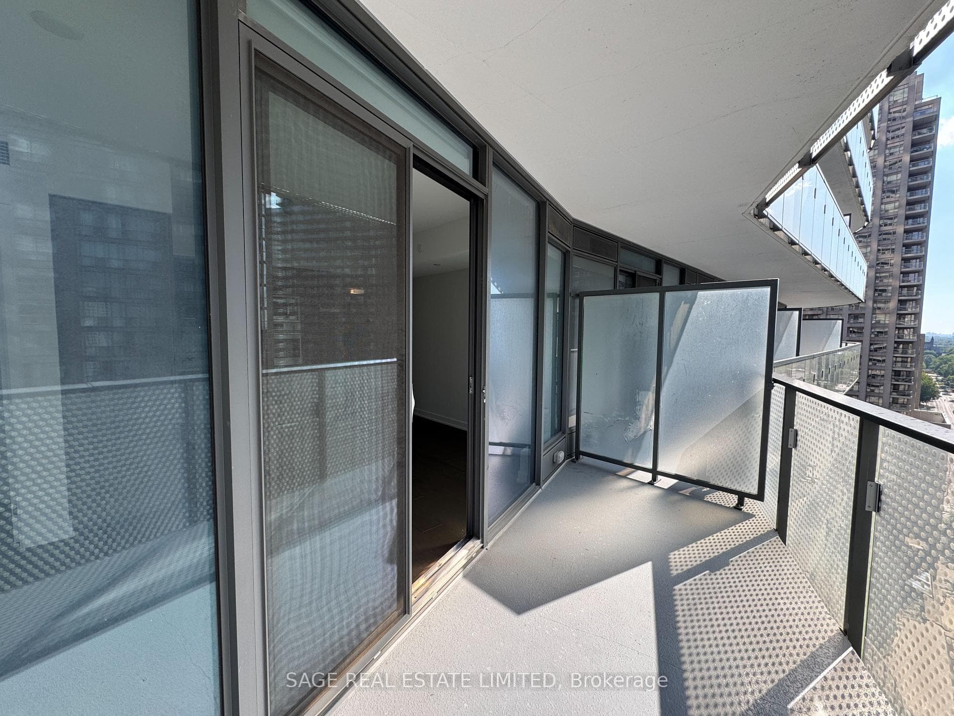 11 Wellesley Street Unit 1211 photo 25