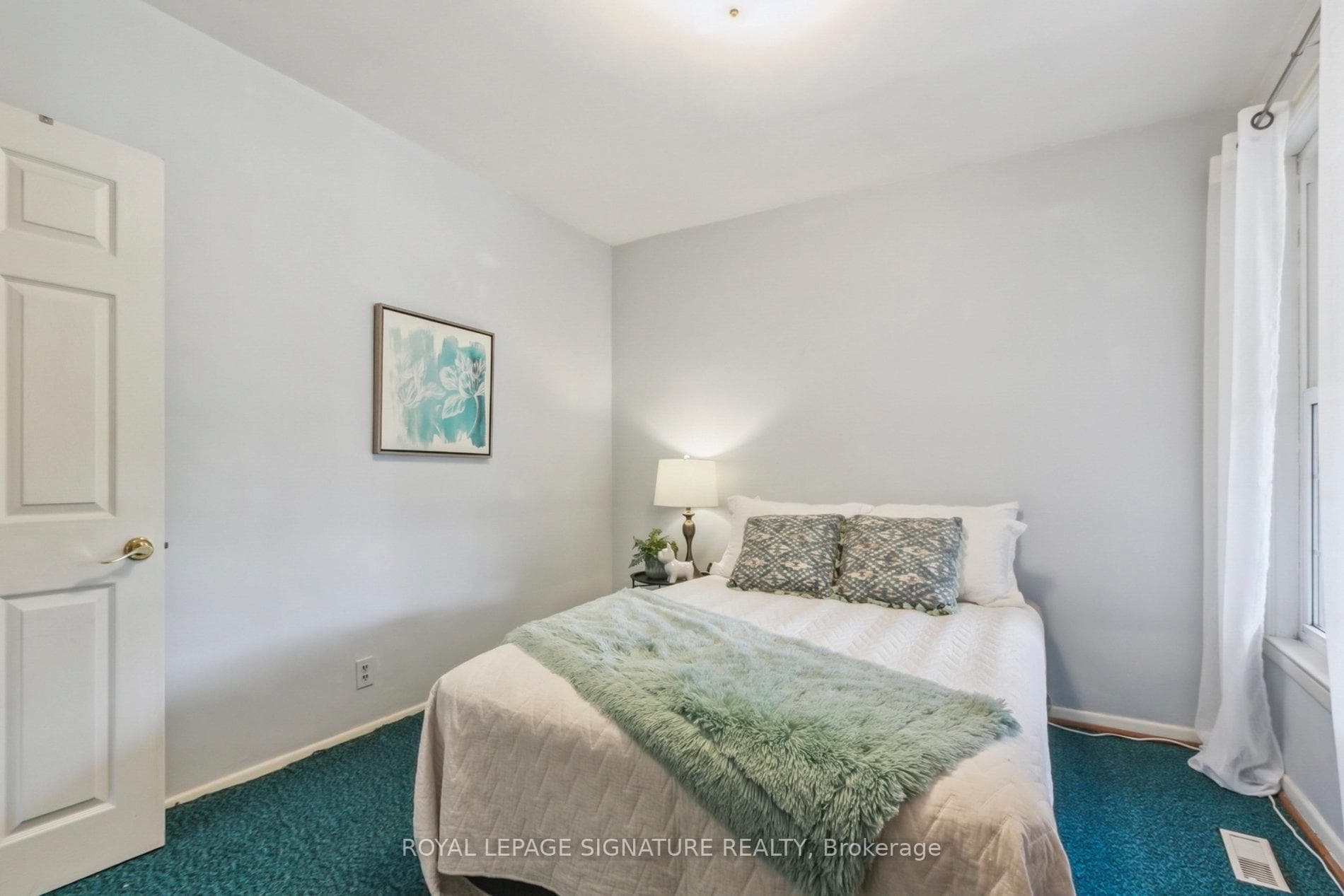 54 Neapolitan Drive photo 36