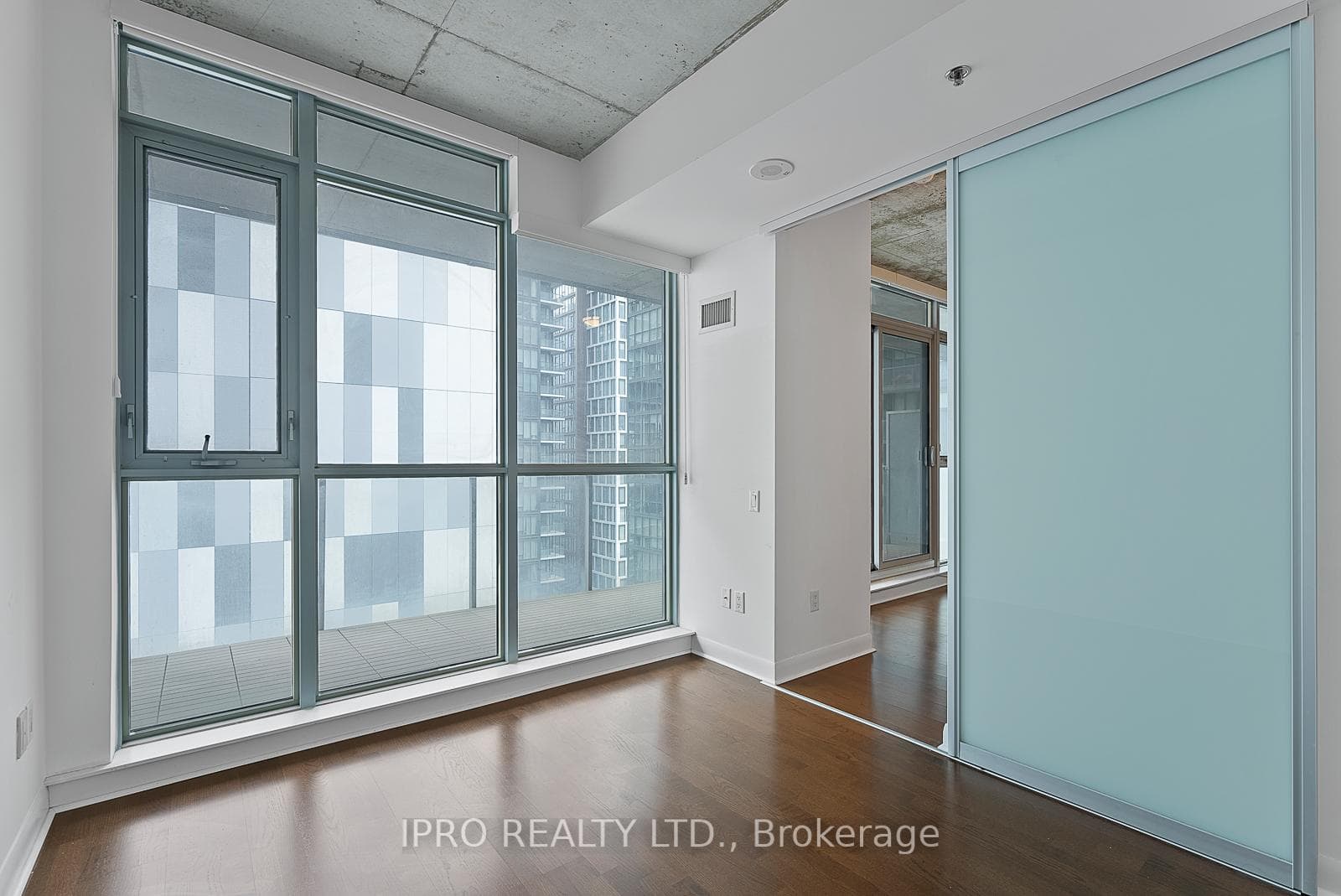 375 King Street Unit 1805 photo 26