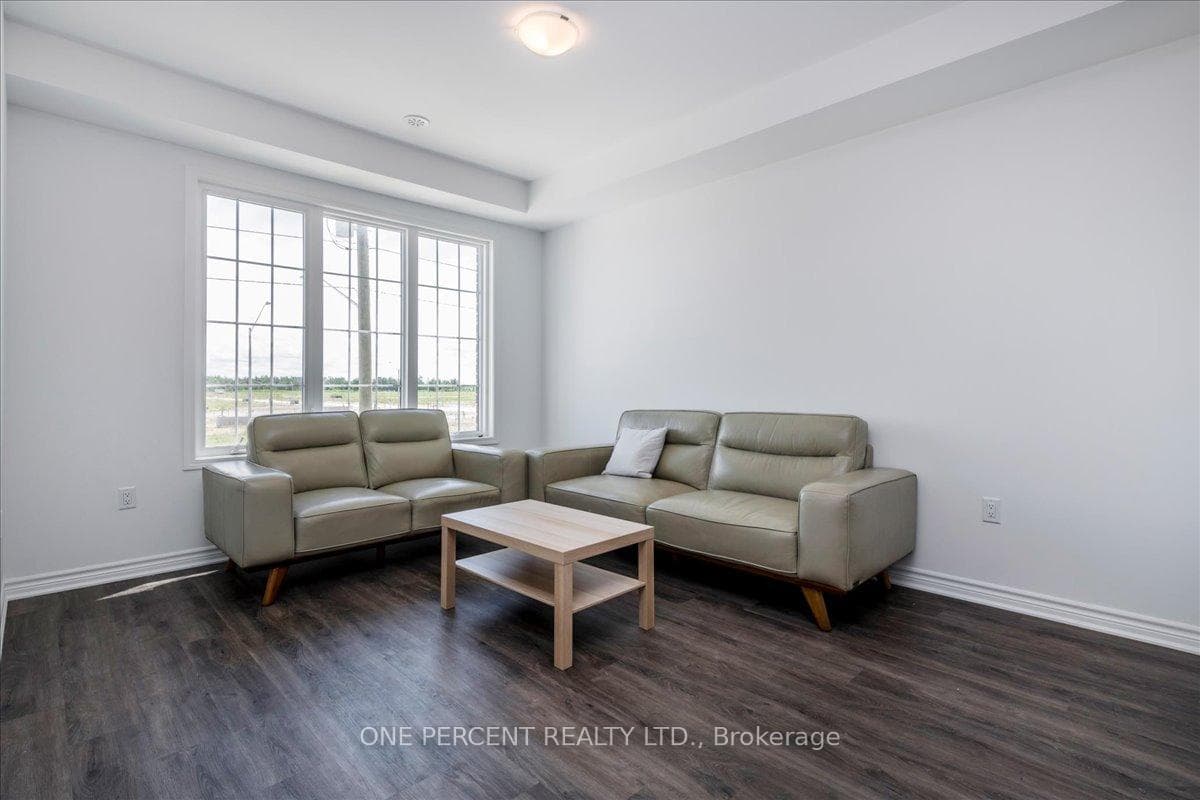 16 Pearen Lane photo 14