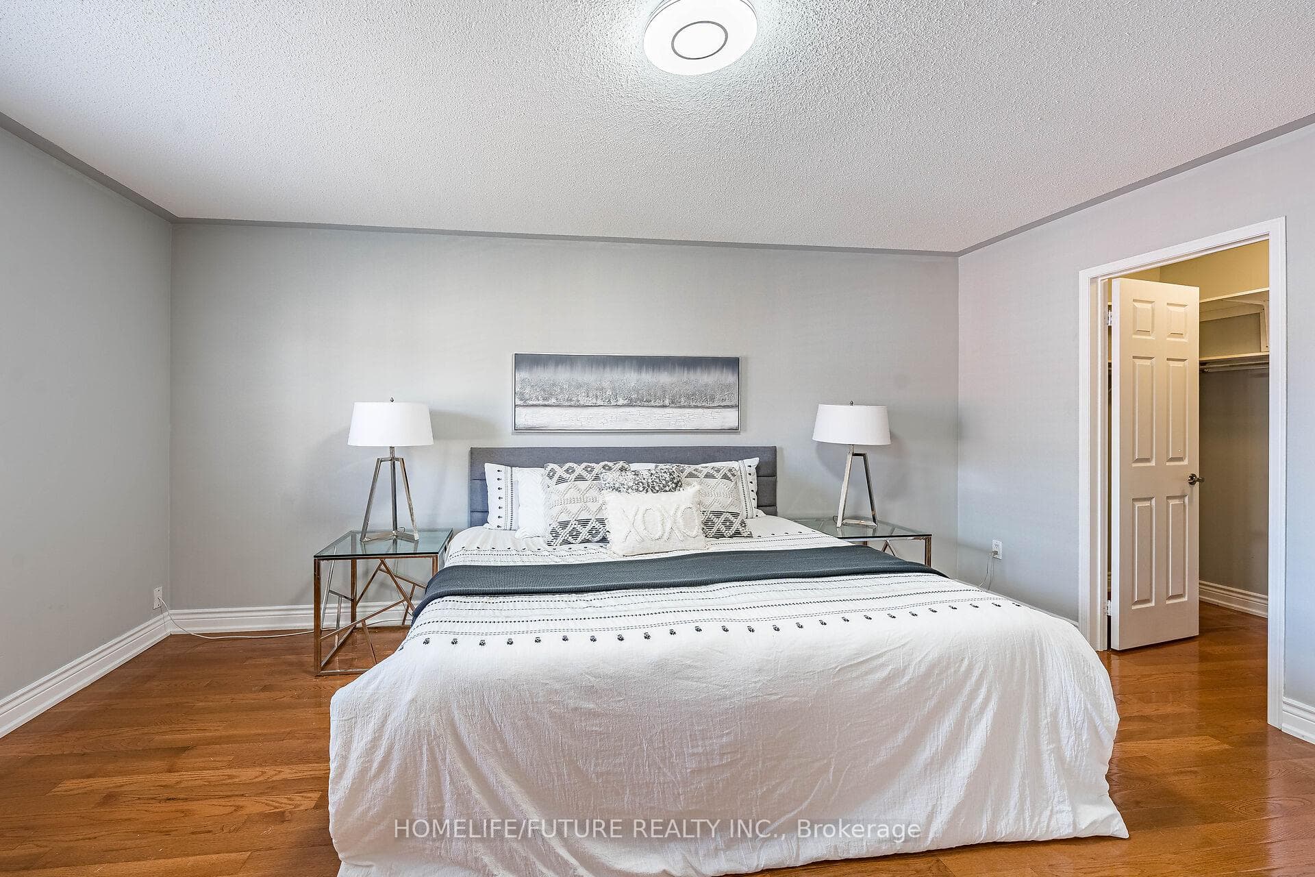 16 Mcqueen Crescent photo 22