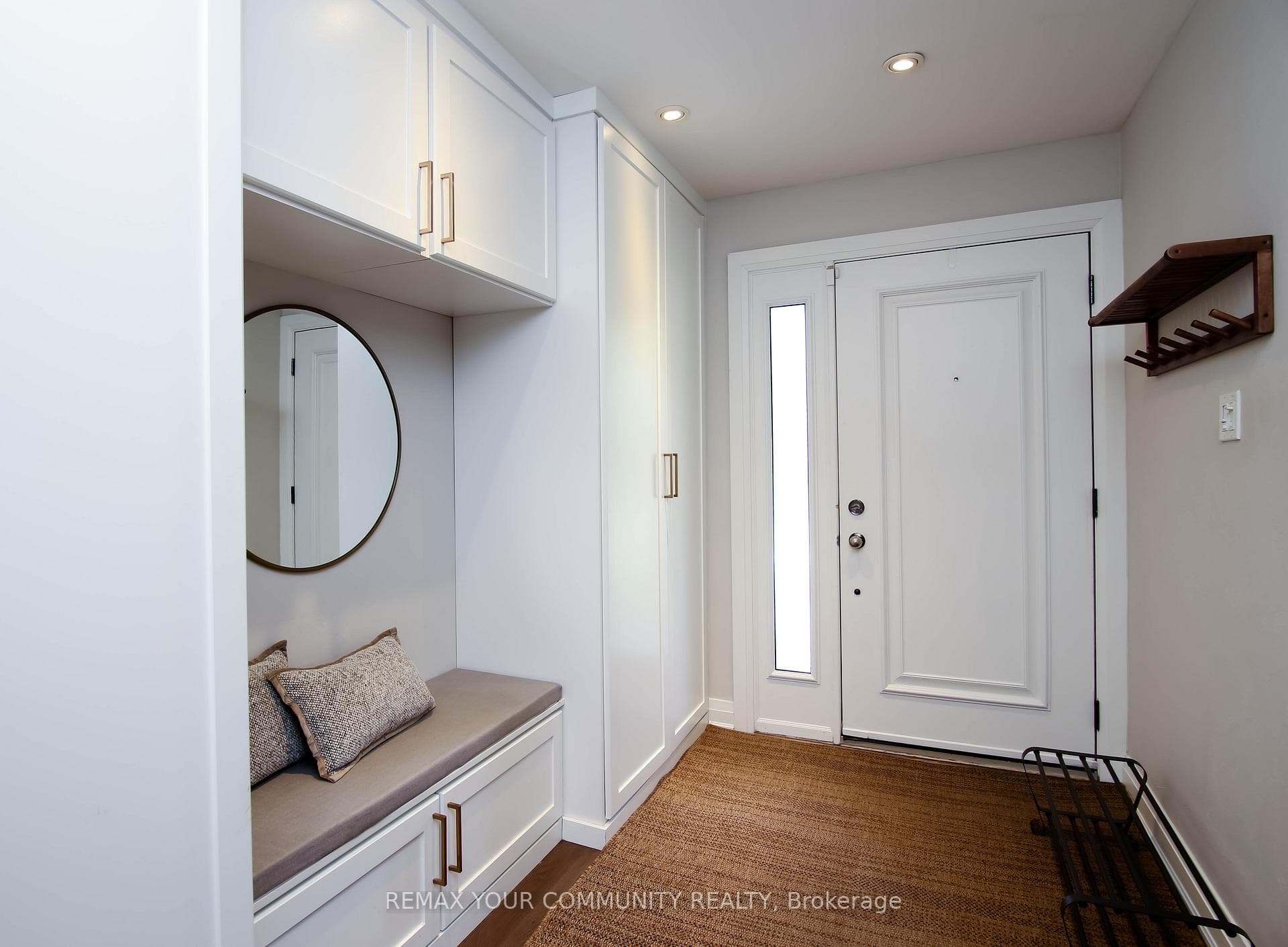 215 Honiton Street photo 6