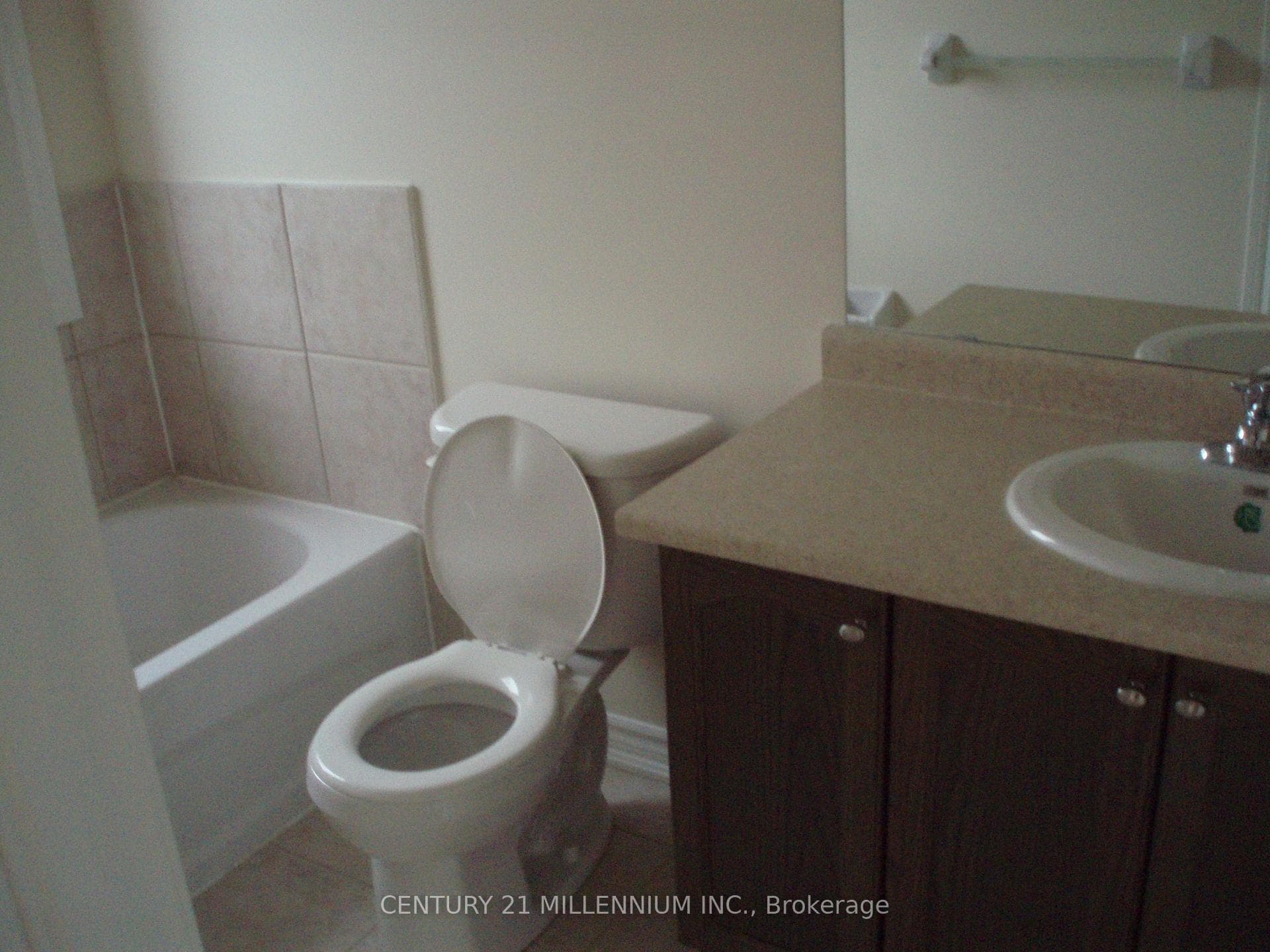 62 Magdalene Crescent photo 7