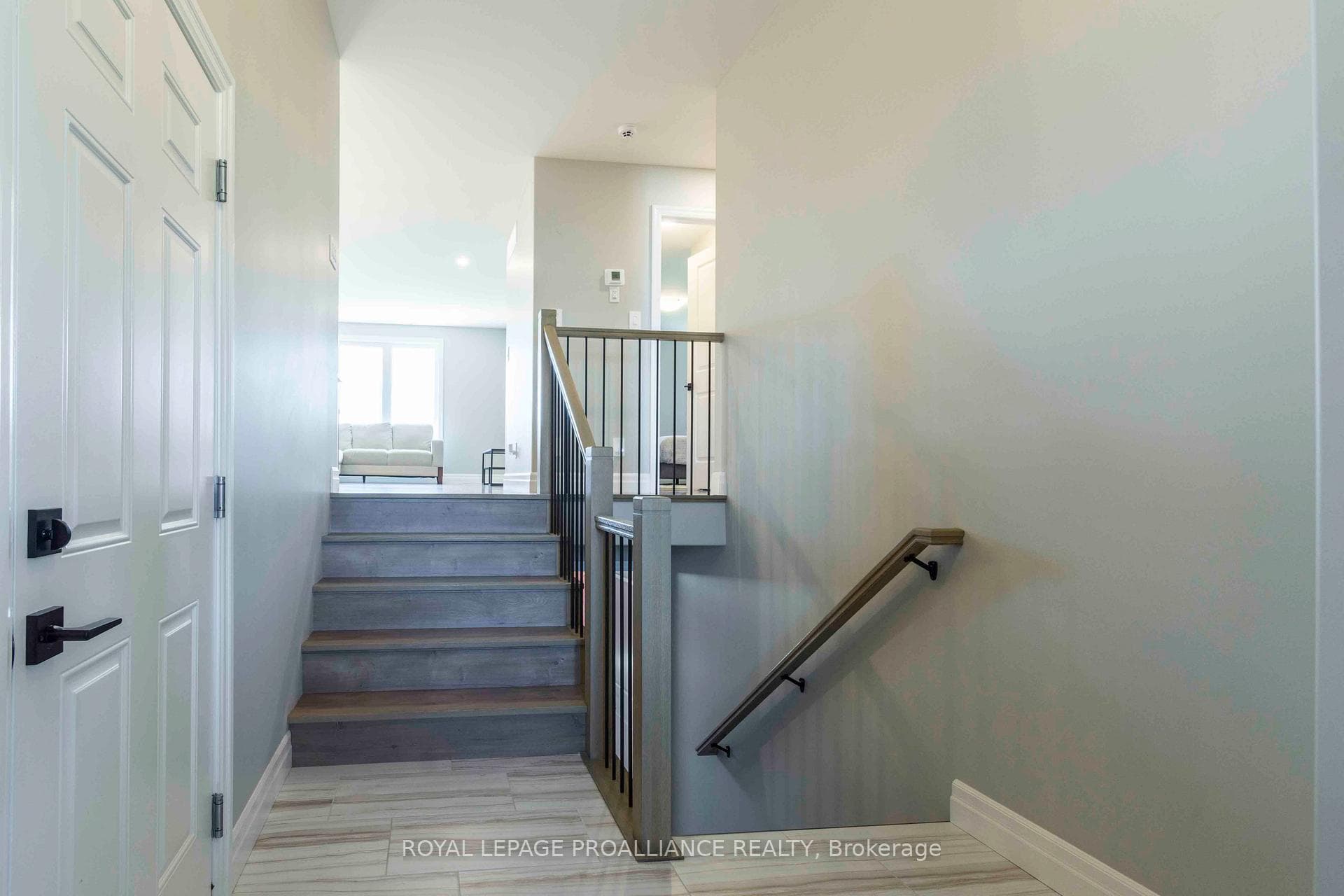 31 Cedar Park Crescent photo 4