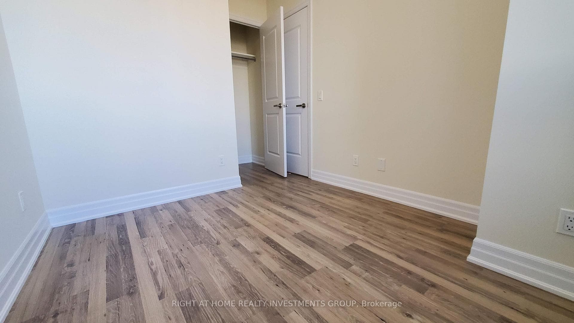 9085 Jane Street Unit 1003 photo 12