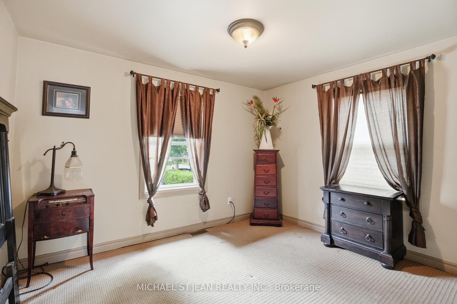 272 Adeline Avenue photo 24