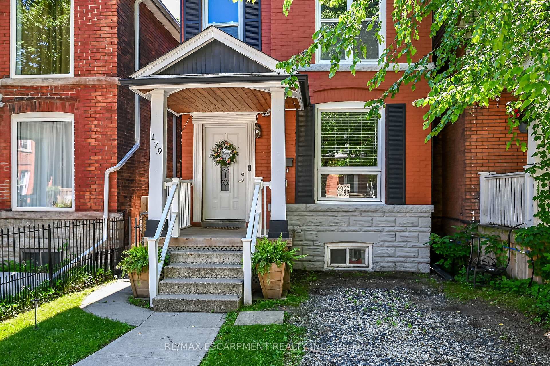 179 Burris Street photo 3