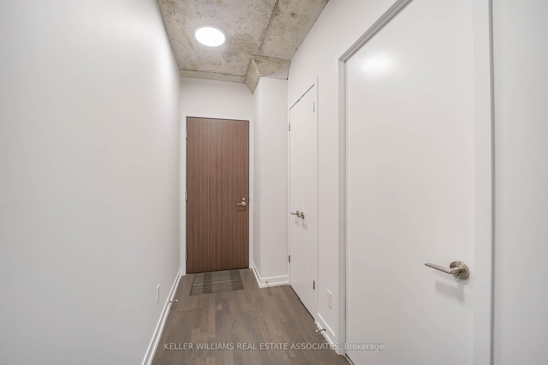 560 King Street Unit 302 photo 5