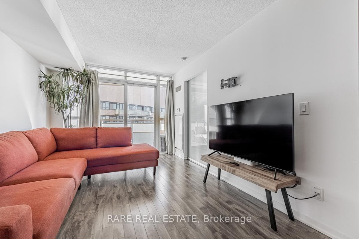 38 Joe Shuster Way Unit 1304 photo 17