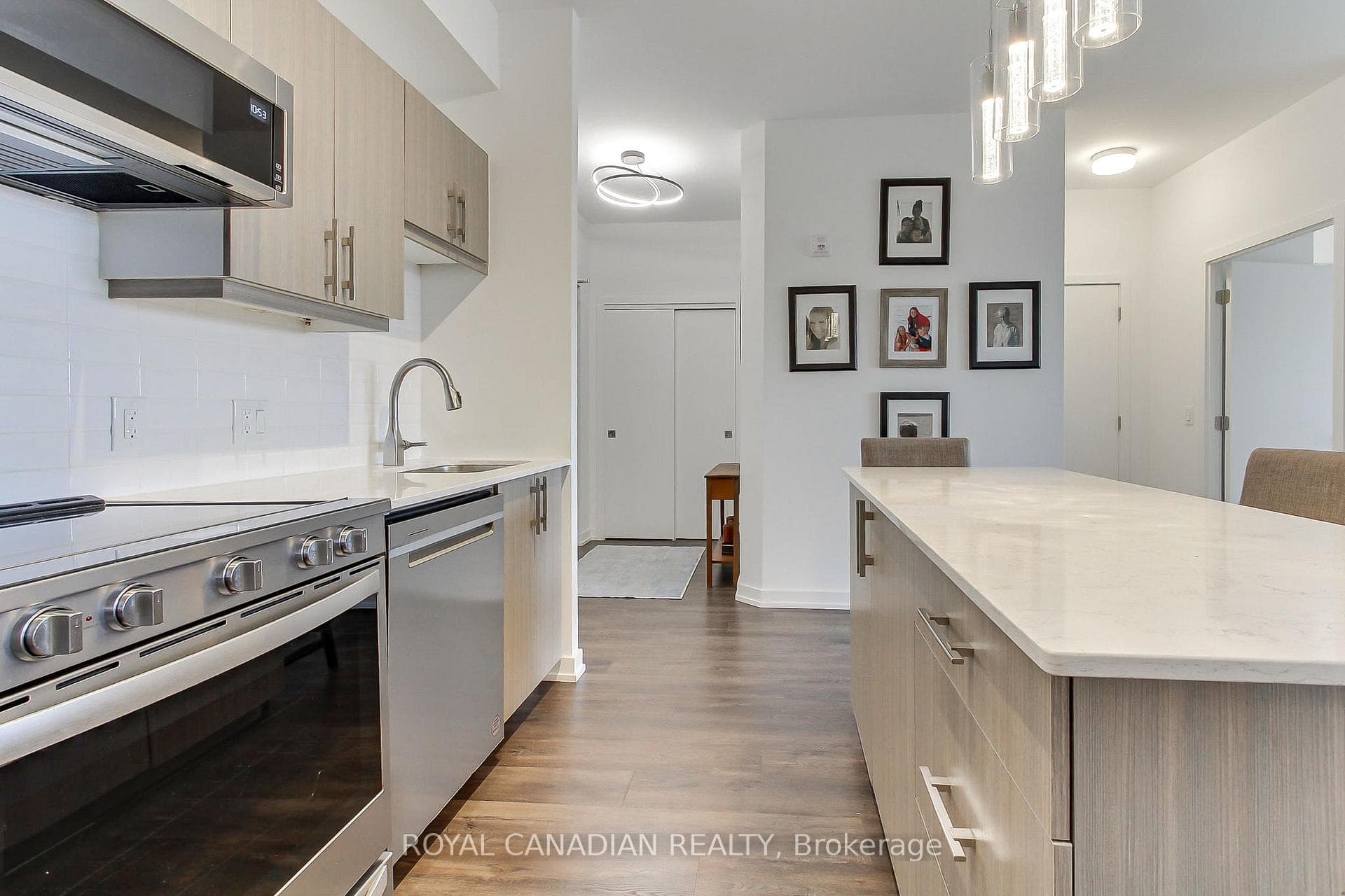 430 ESSA Road Unit 418 photo 16