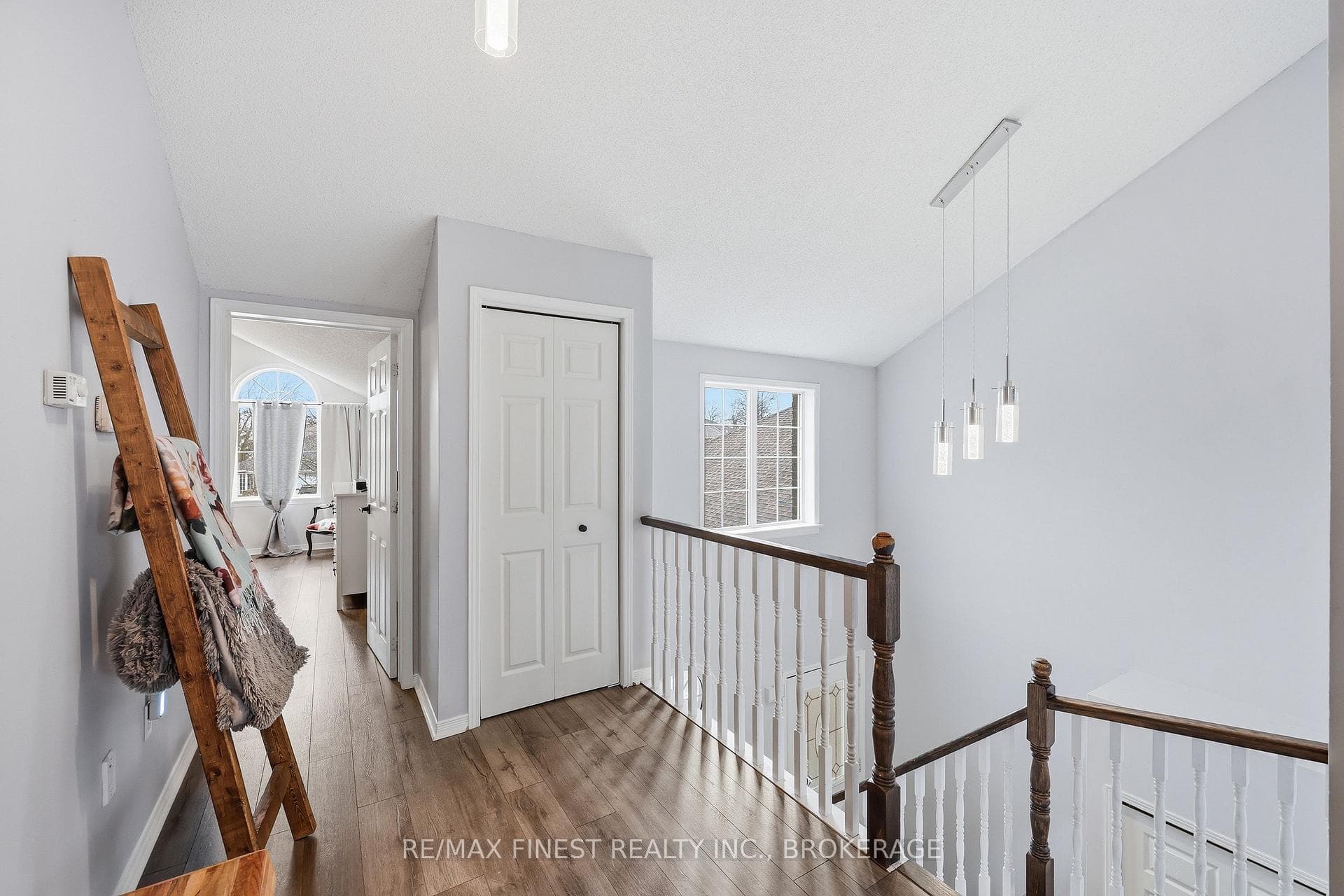1055 Springfield Drive photo 34