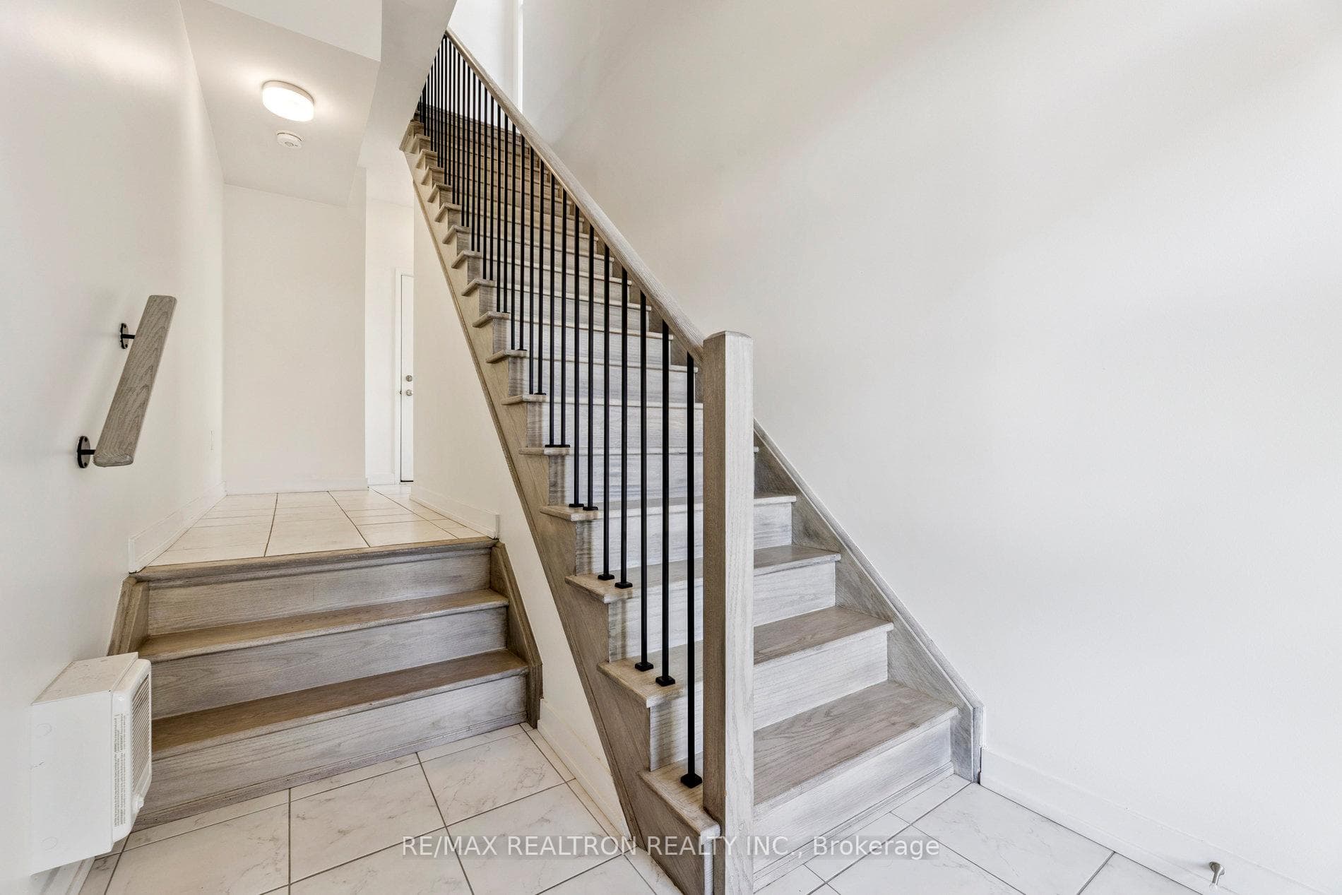 2550 Castlegate Crossing Unit 418 photo 29