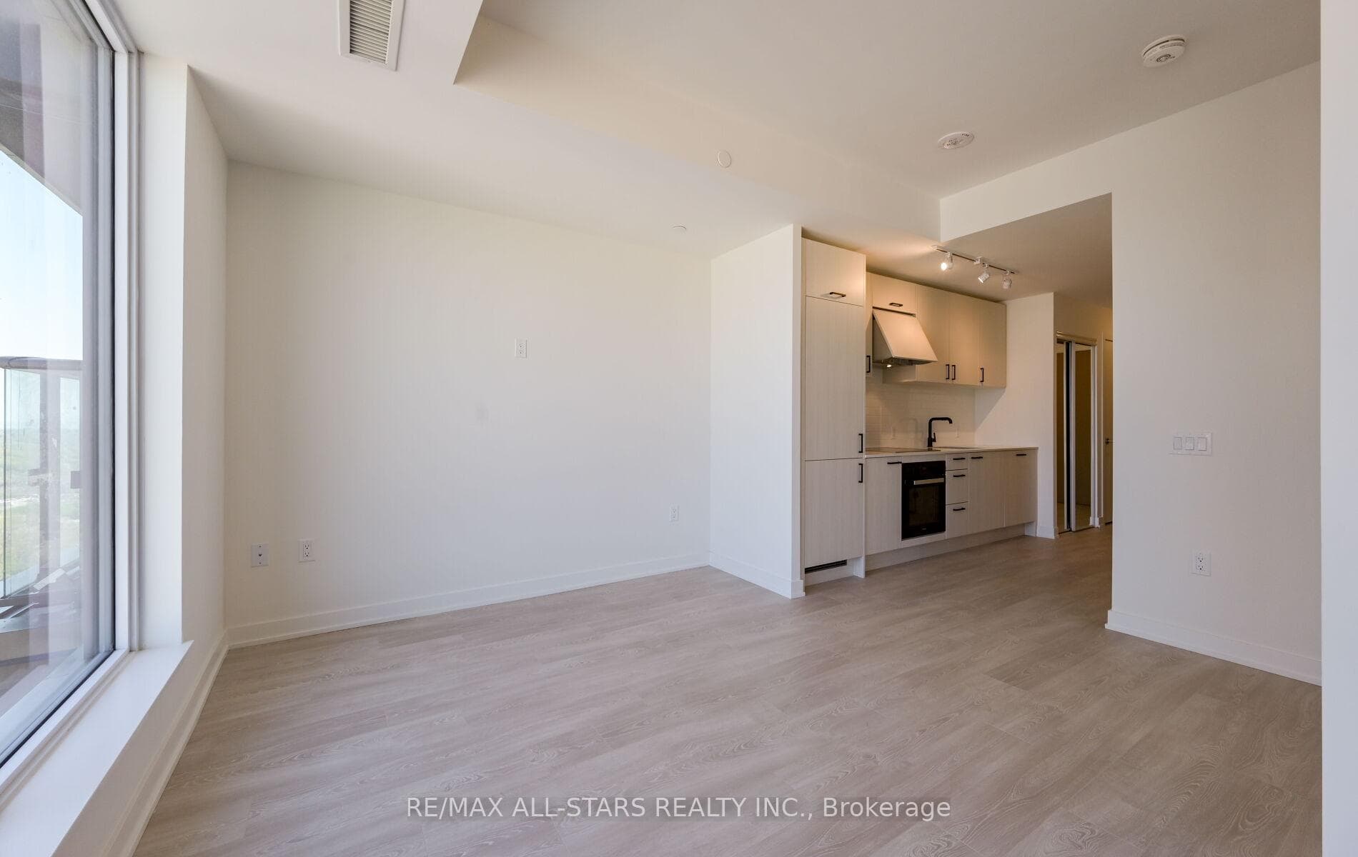1 Quarrington Lane Unit 2309 photo 16