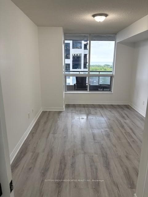 70 High Park Avenue Unit 1406 photo 5