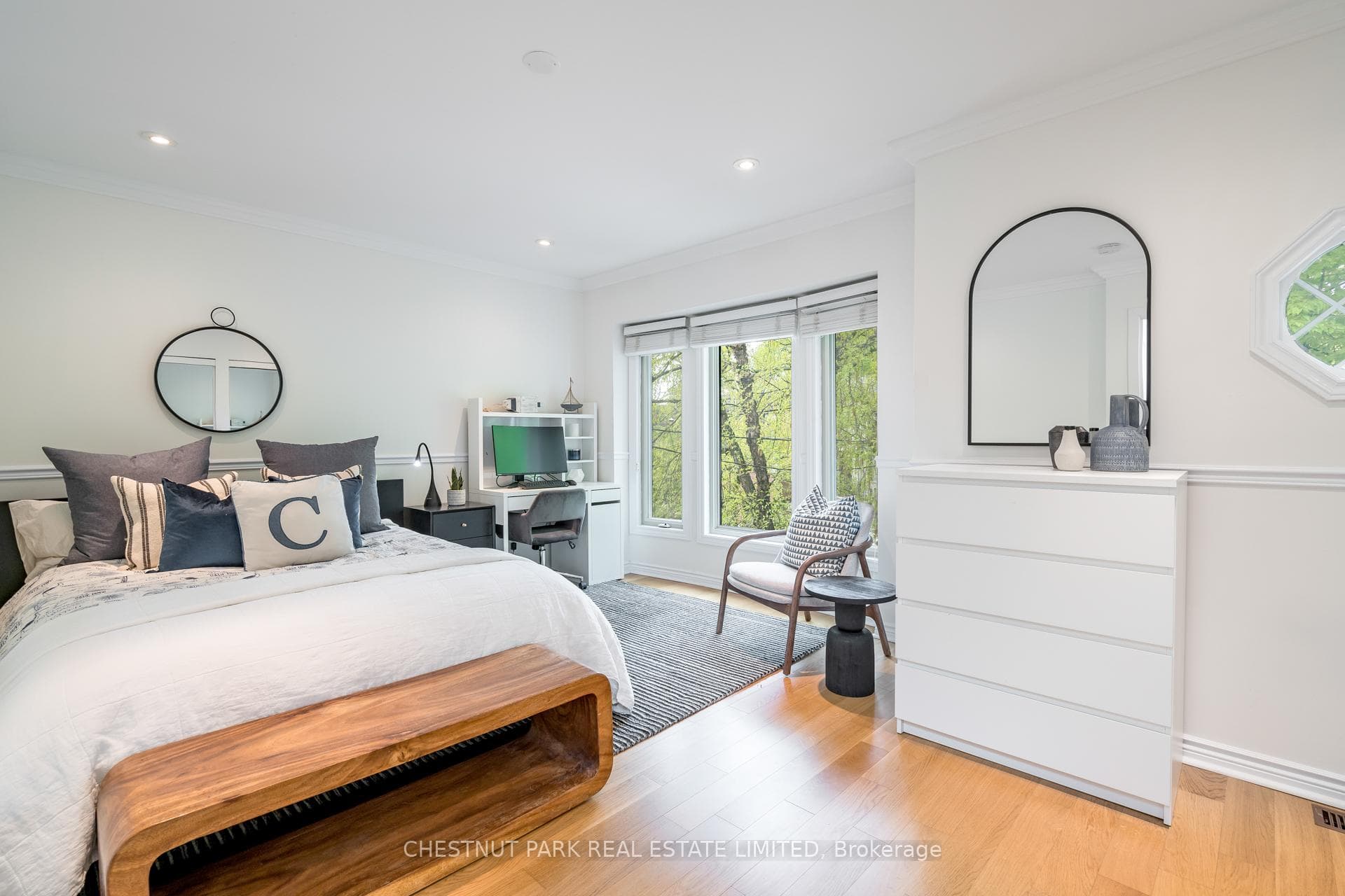 37 Marmot Street photo 16
