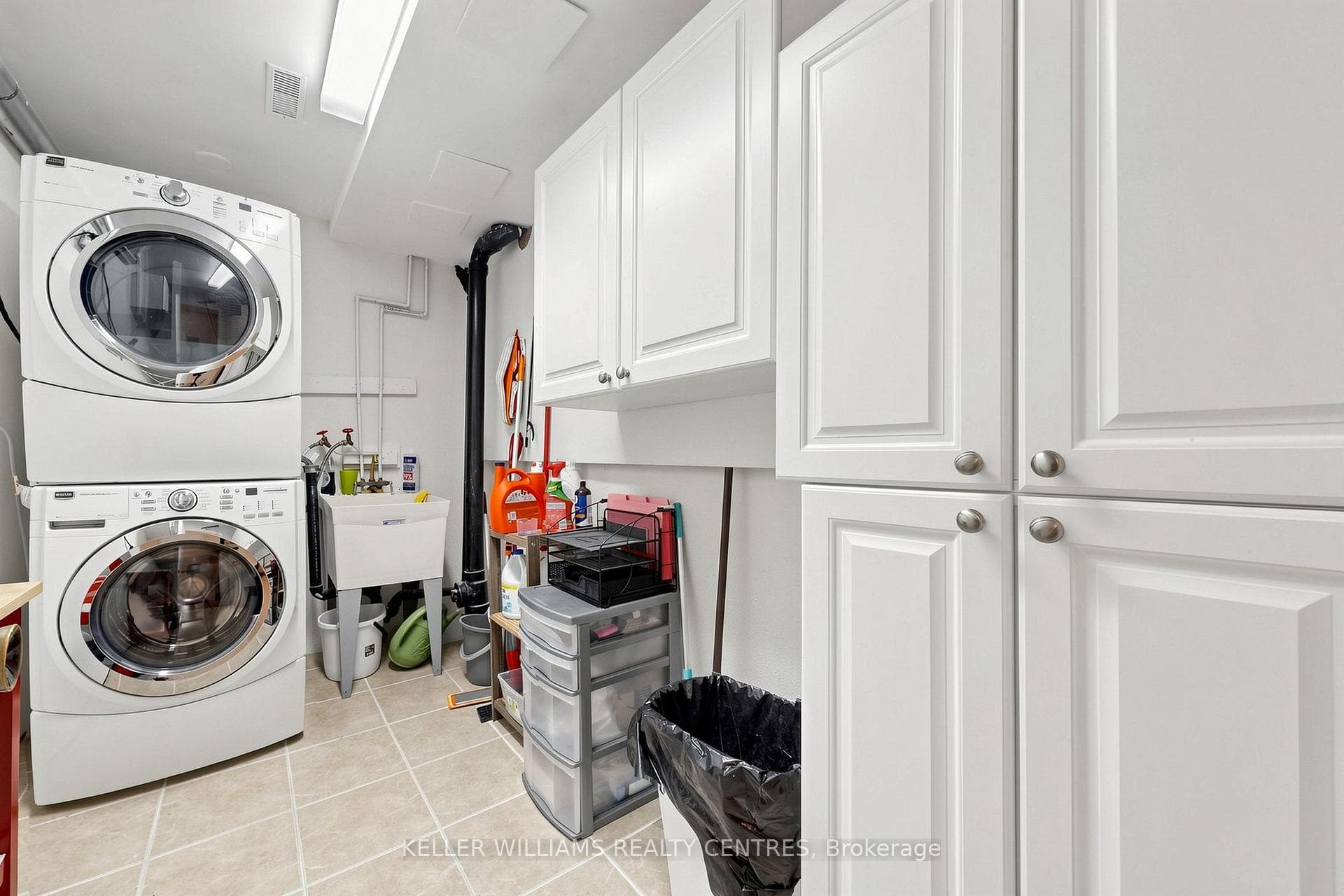 1951 Rathburn Road Unit 9 photo 28