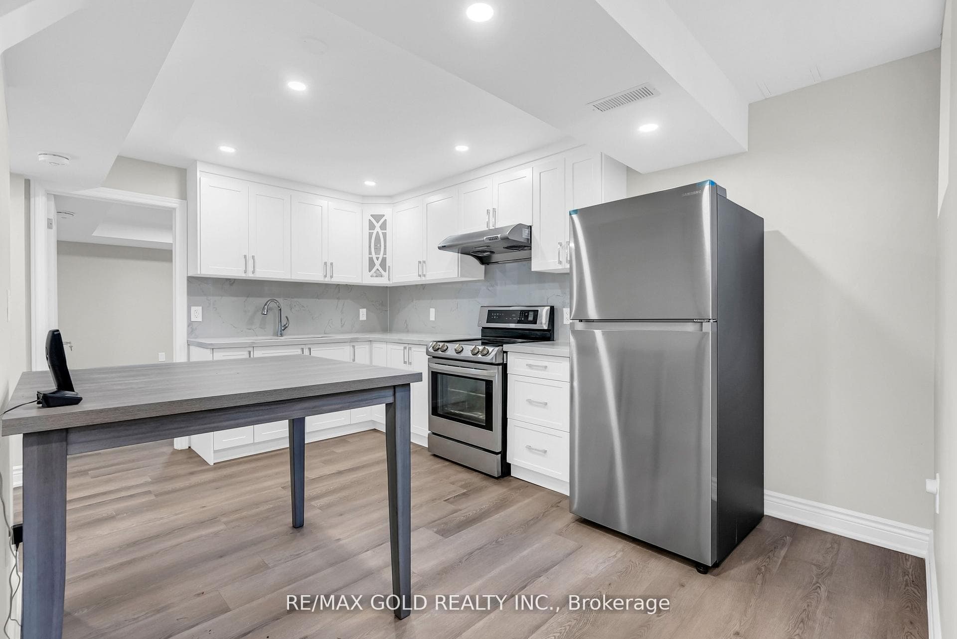 2901 Gardenview Crescent photo 37