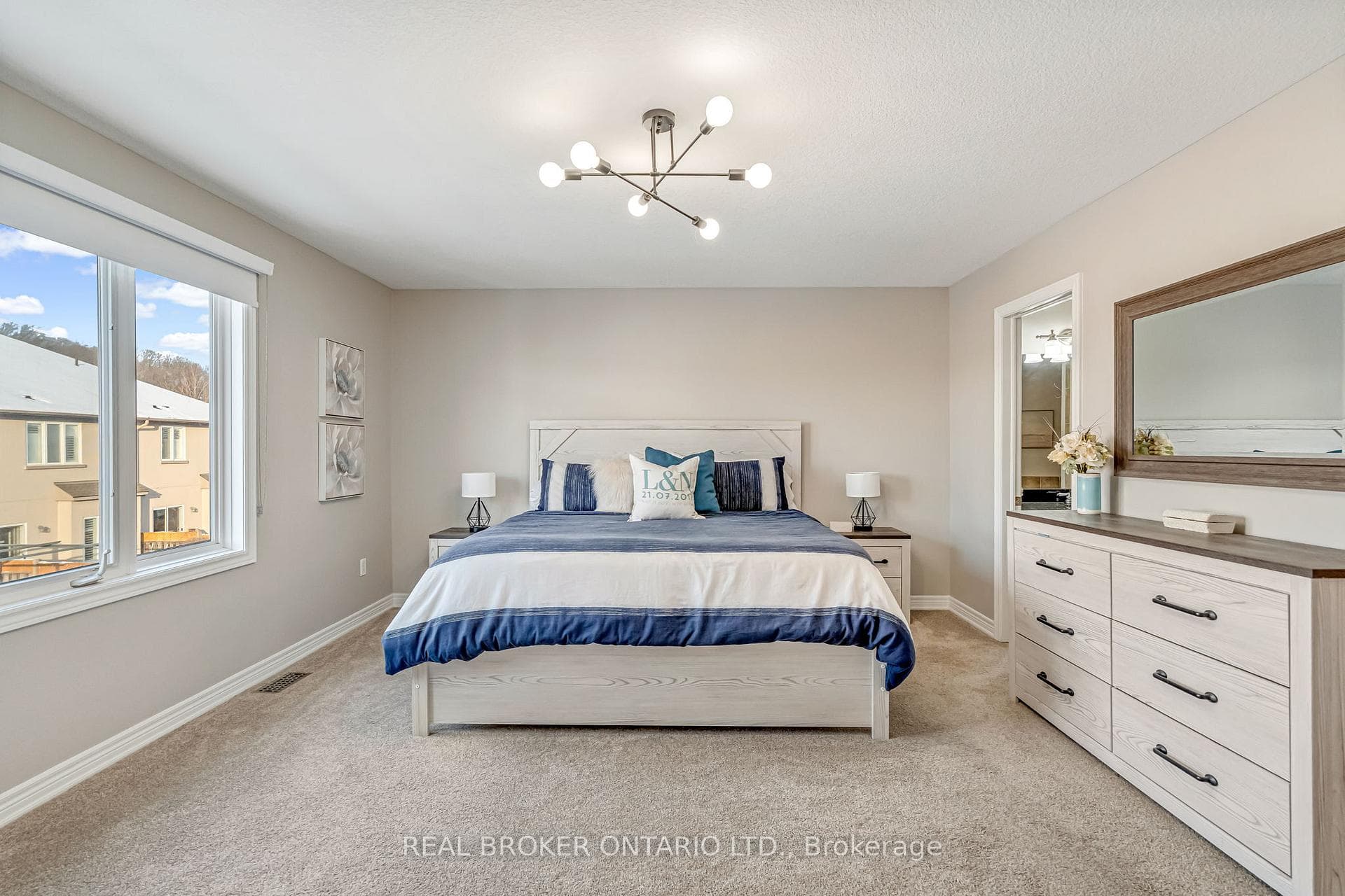 22 Forest Valley Crescent photo 34