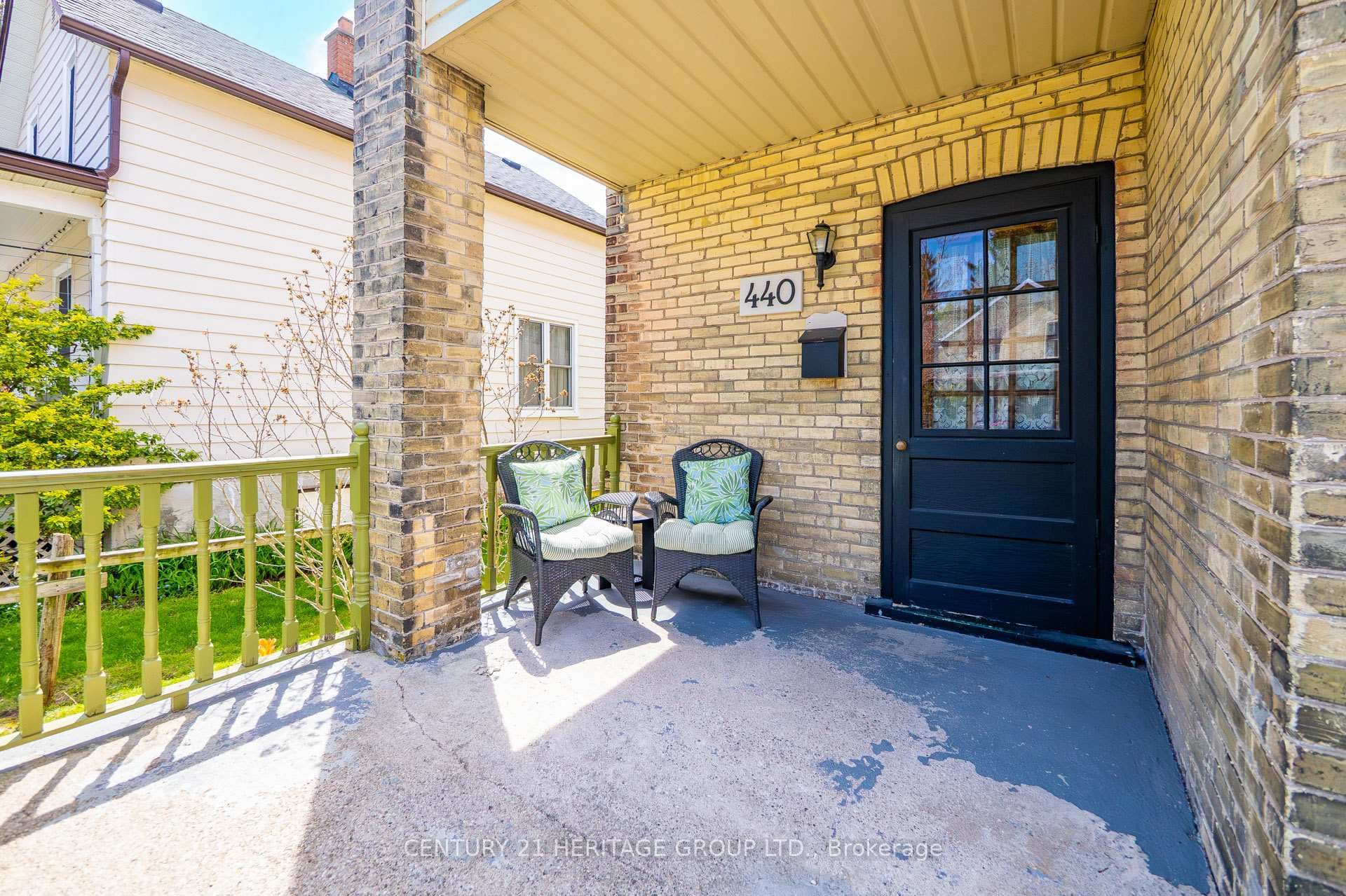 440 Moore Street photo 4