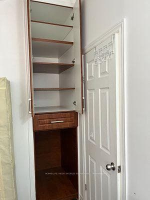 524 Bathurst Street Unit 1/Floor photo 2