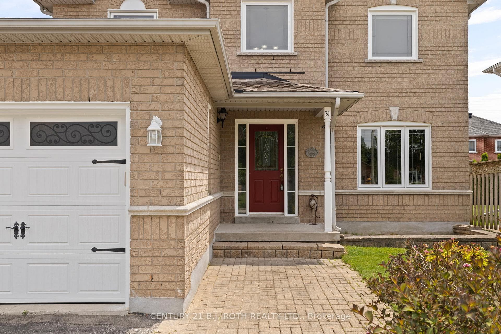 31 Emms Drive photo 3