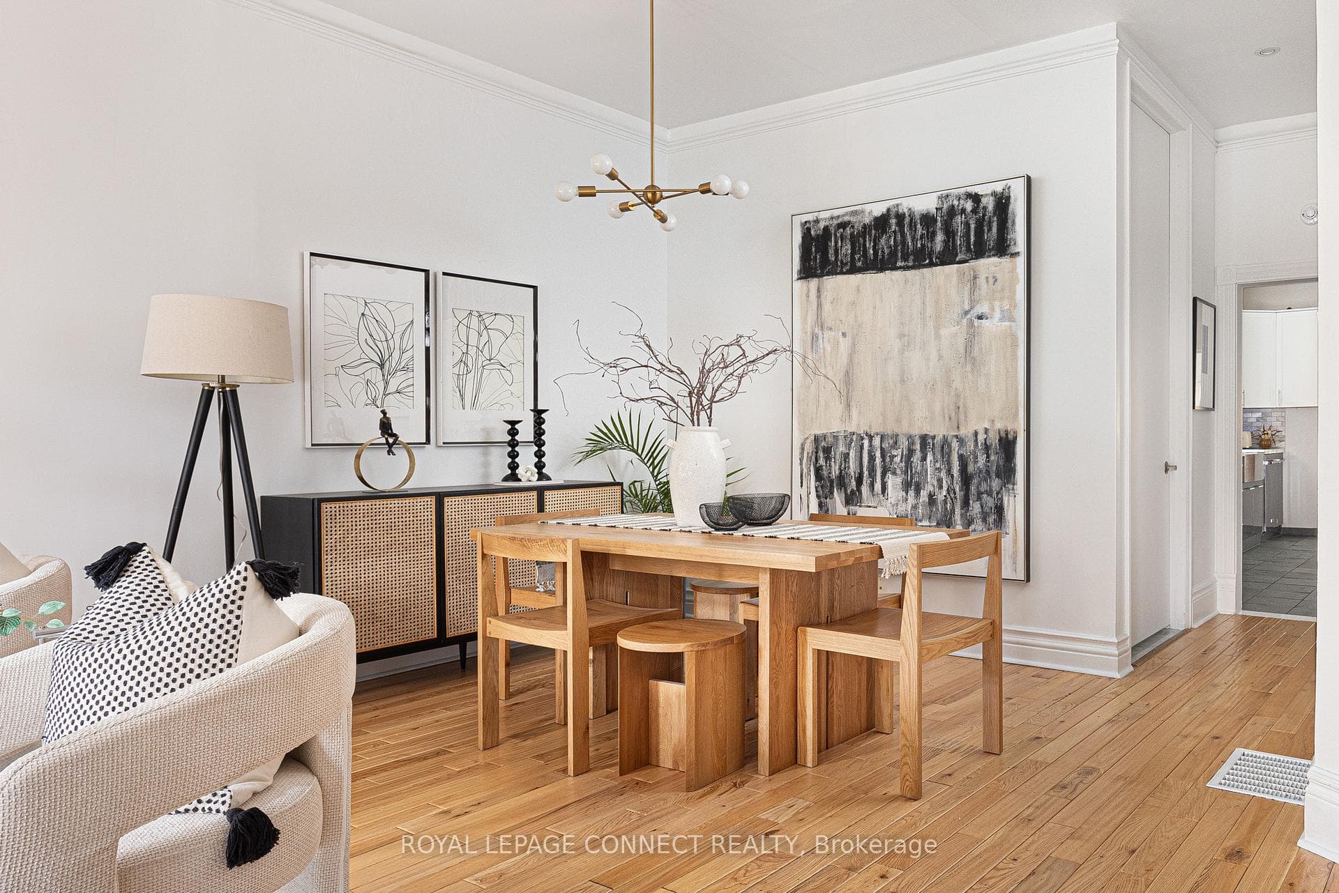 111 Cowan Avenue photo 14